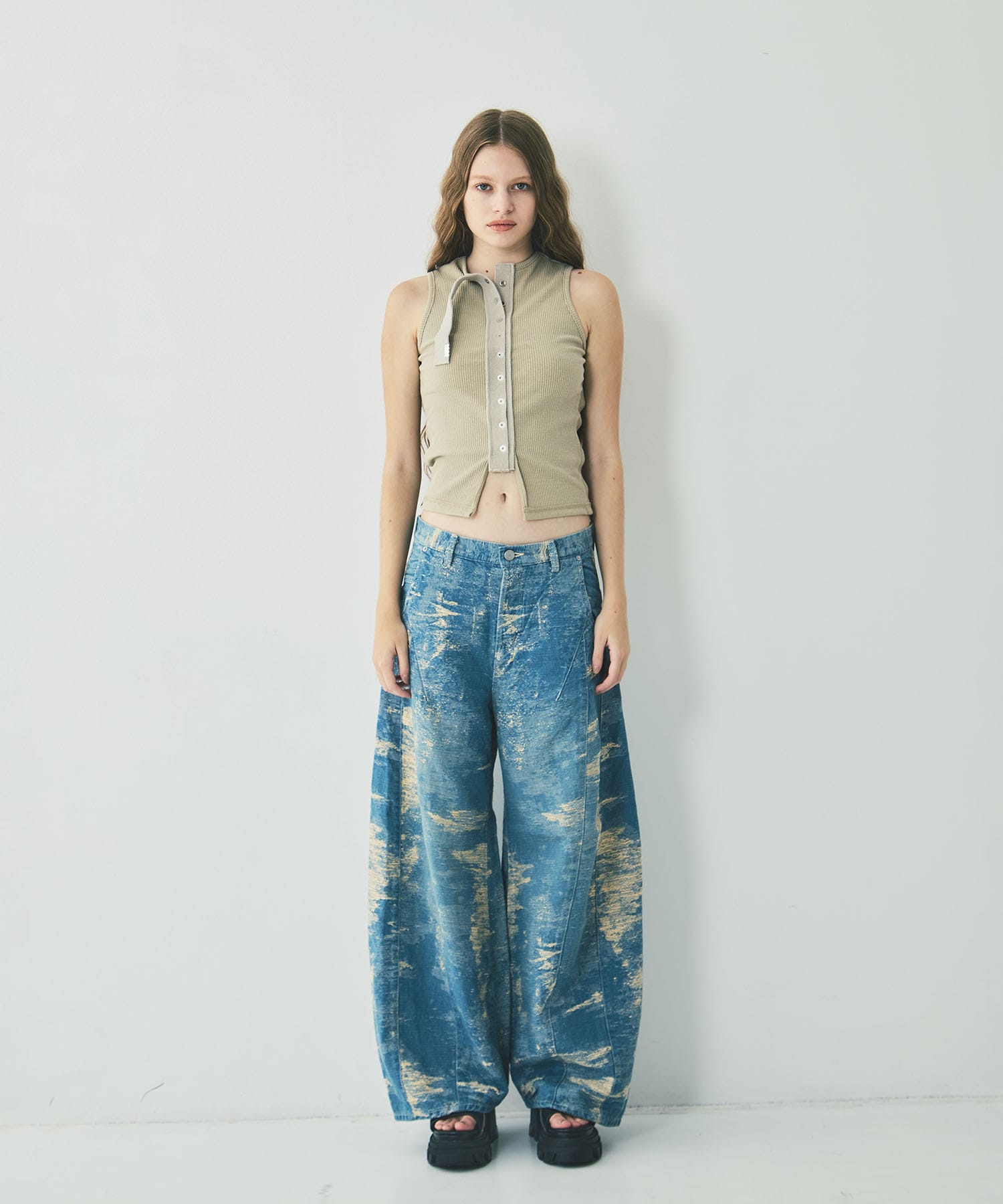 DENIM CURVED PANTS TAAKK