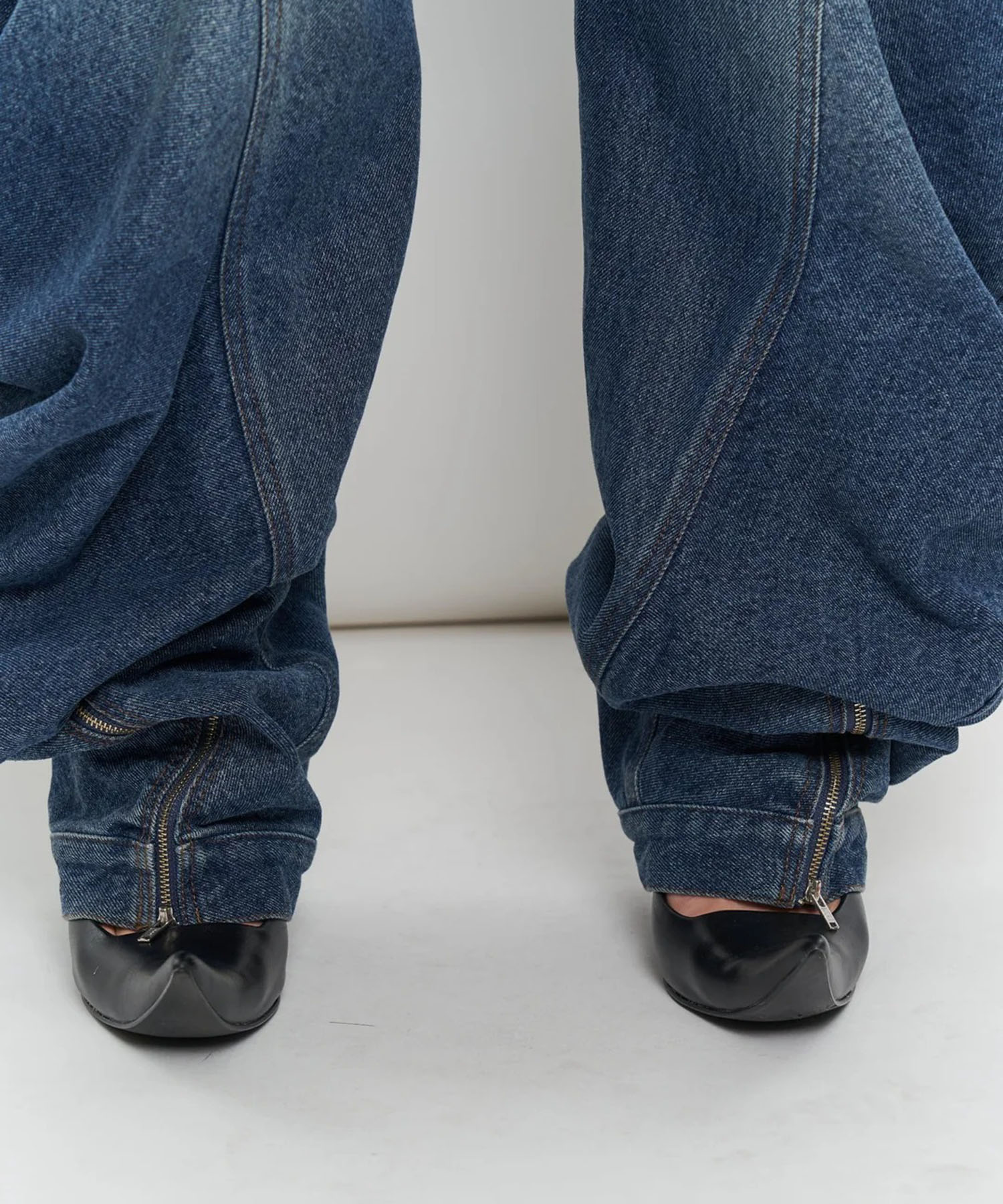 LIQUID DENIM PANTS POOLDE