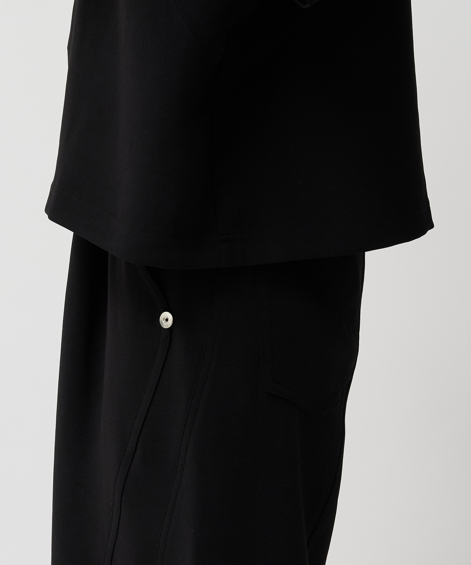 PANEL OVER CREW NECK TEE CONZ