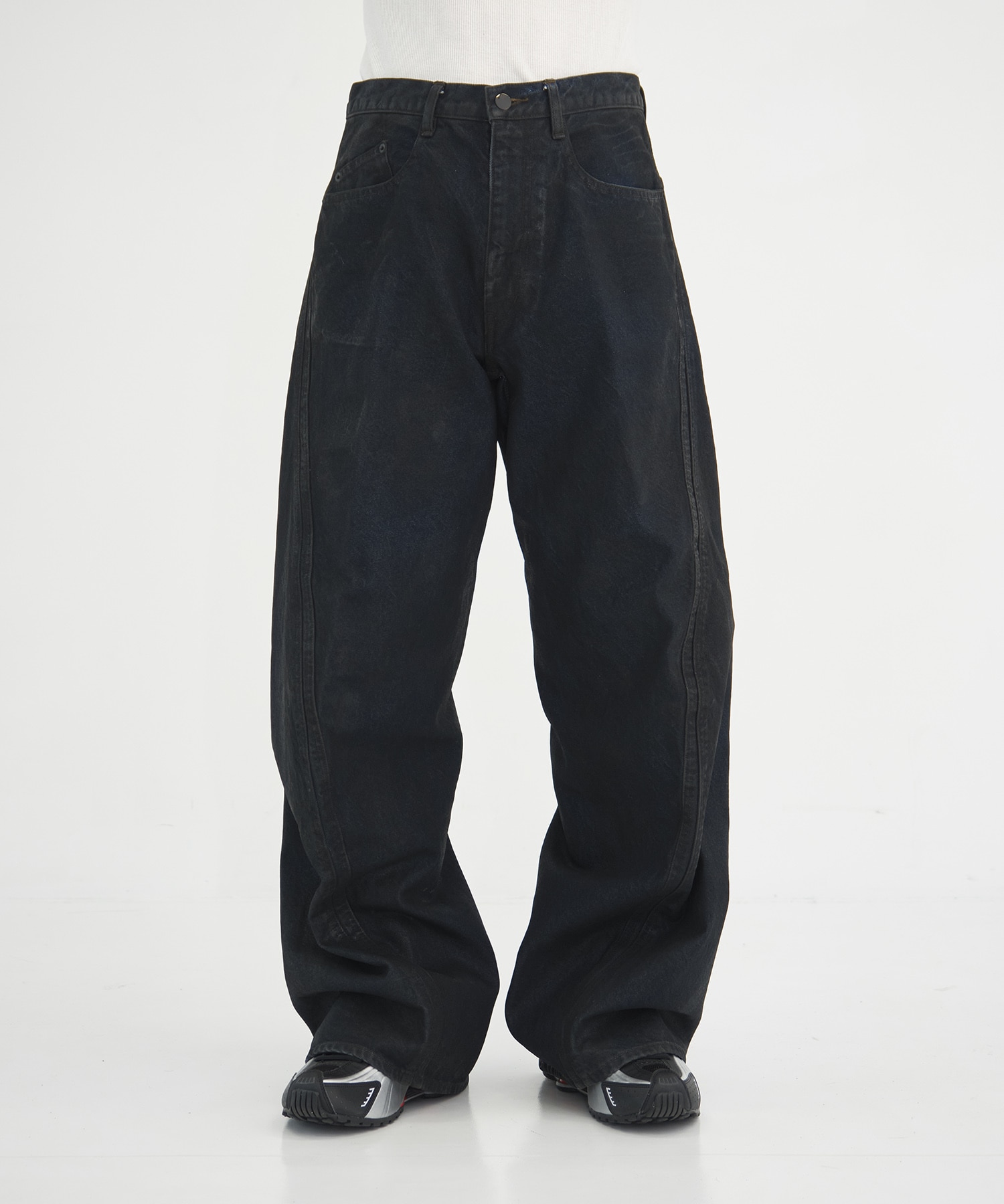 別注〉3D TWISTED JEANS | NVRFRGT