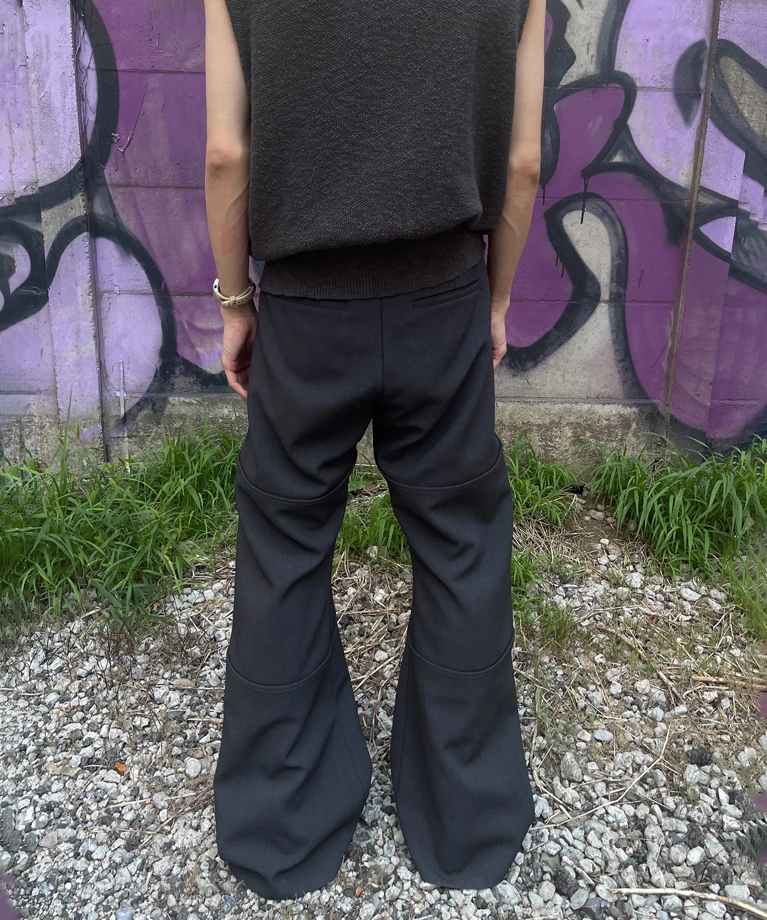 4TUCK FLARE PANTS GOAT ESSENCE