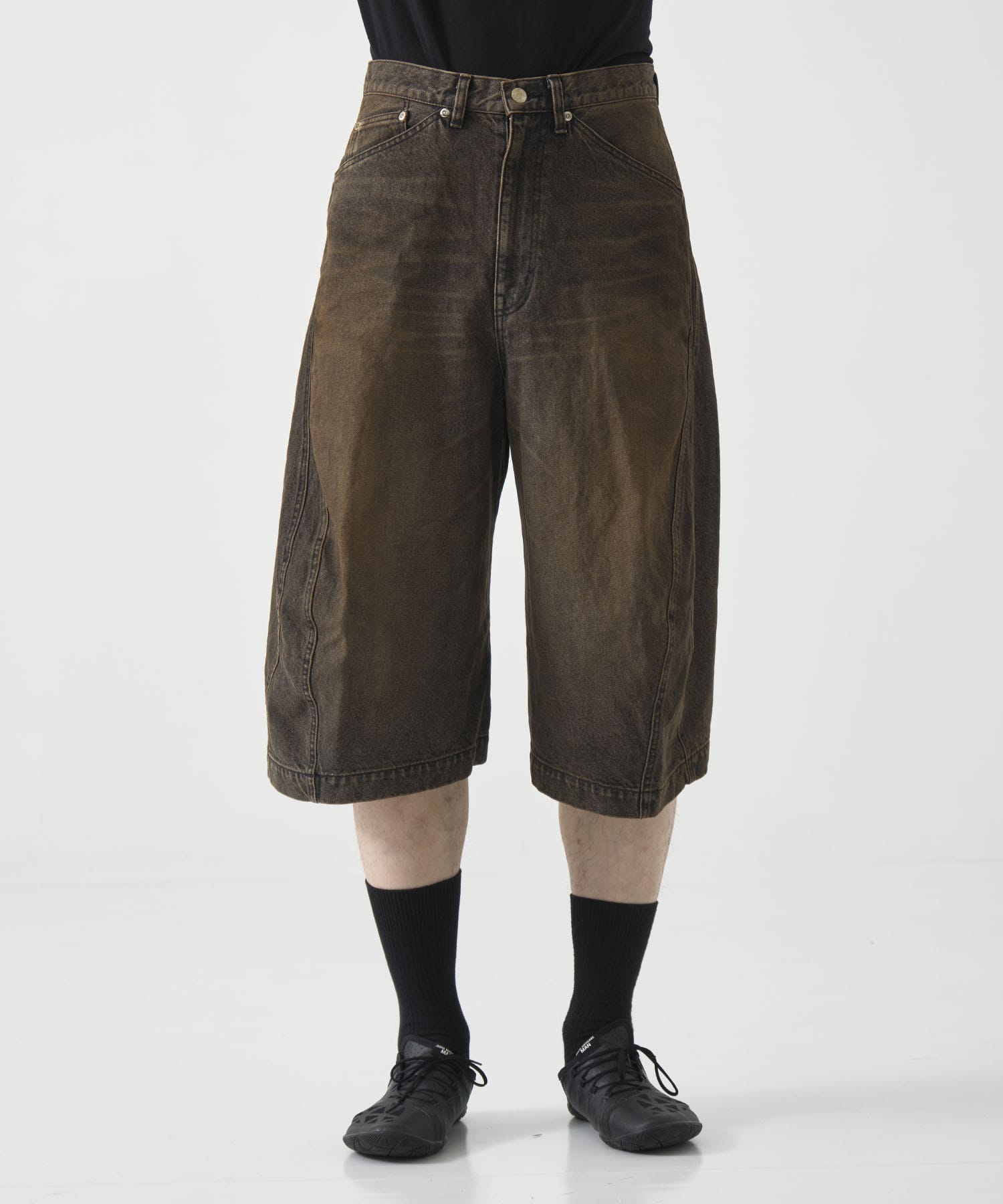 別注 3D TWISTED JORTS NVRFRGT