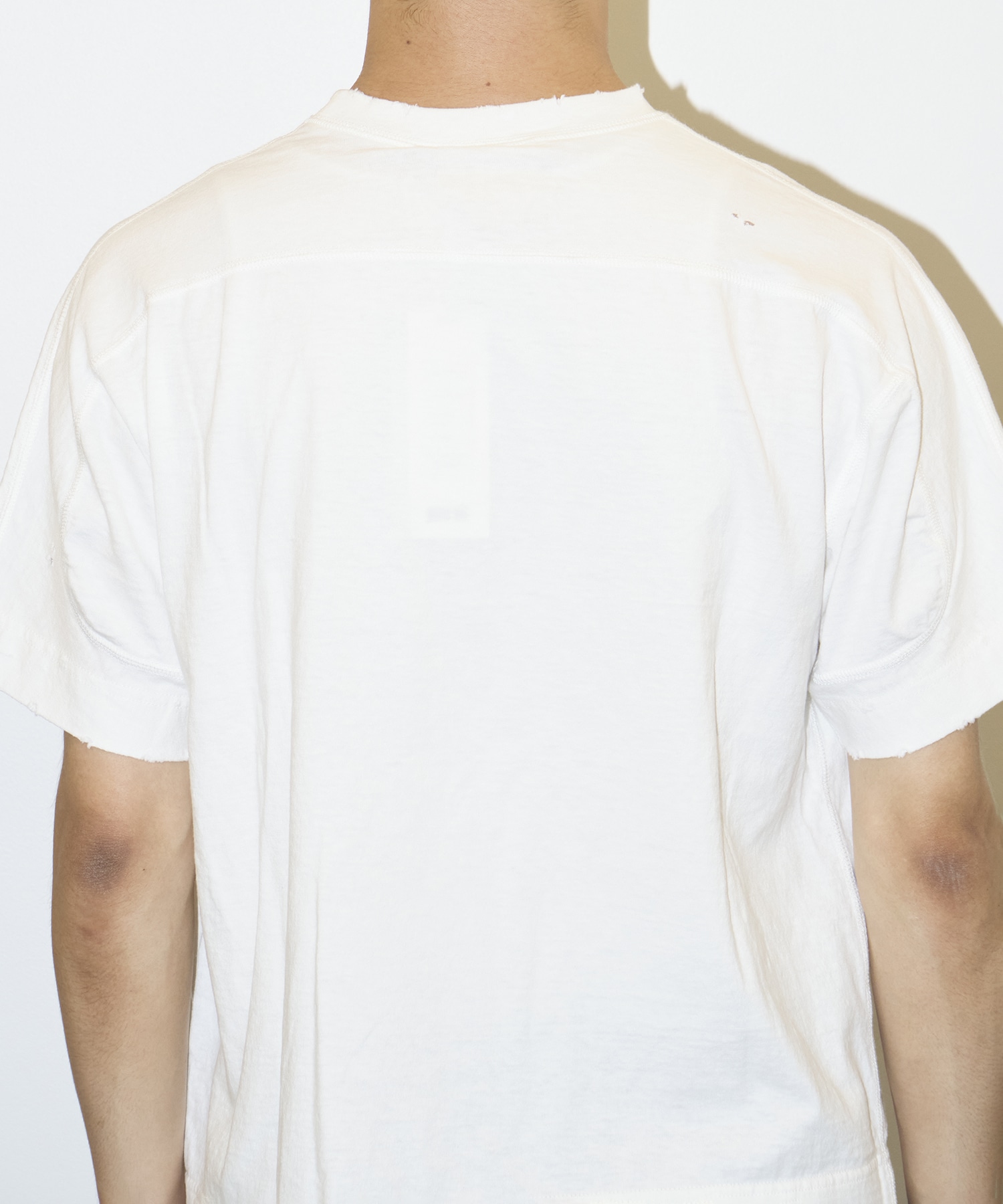 25 TEE × jinjinneedle JIAN YE