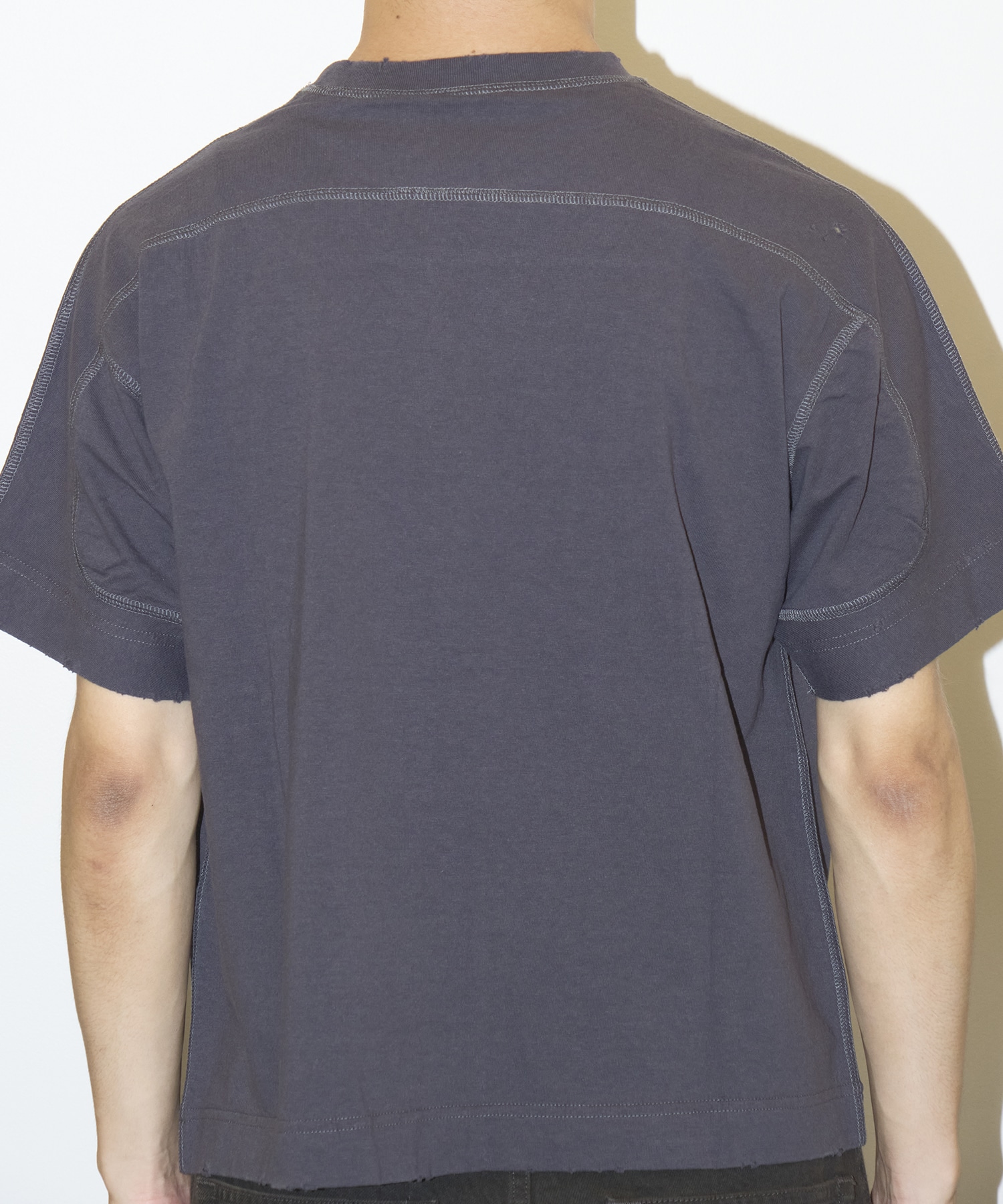 25 TEE × jinjinneedle JIAN YE