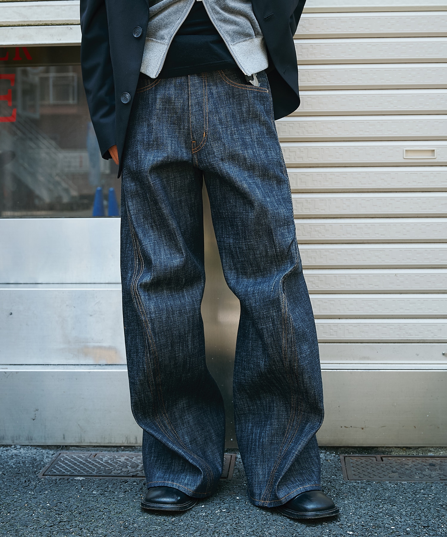 3D TWISTED WIDE LEG JEANS NVRFRGT