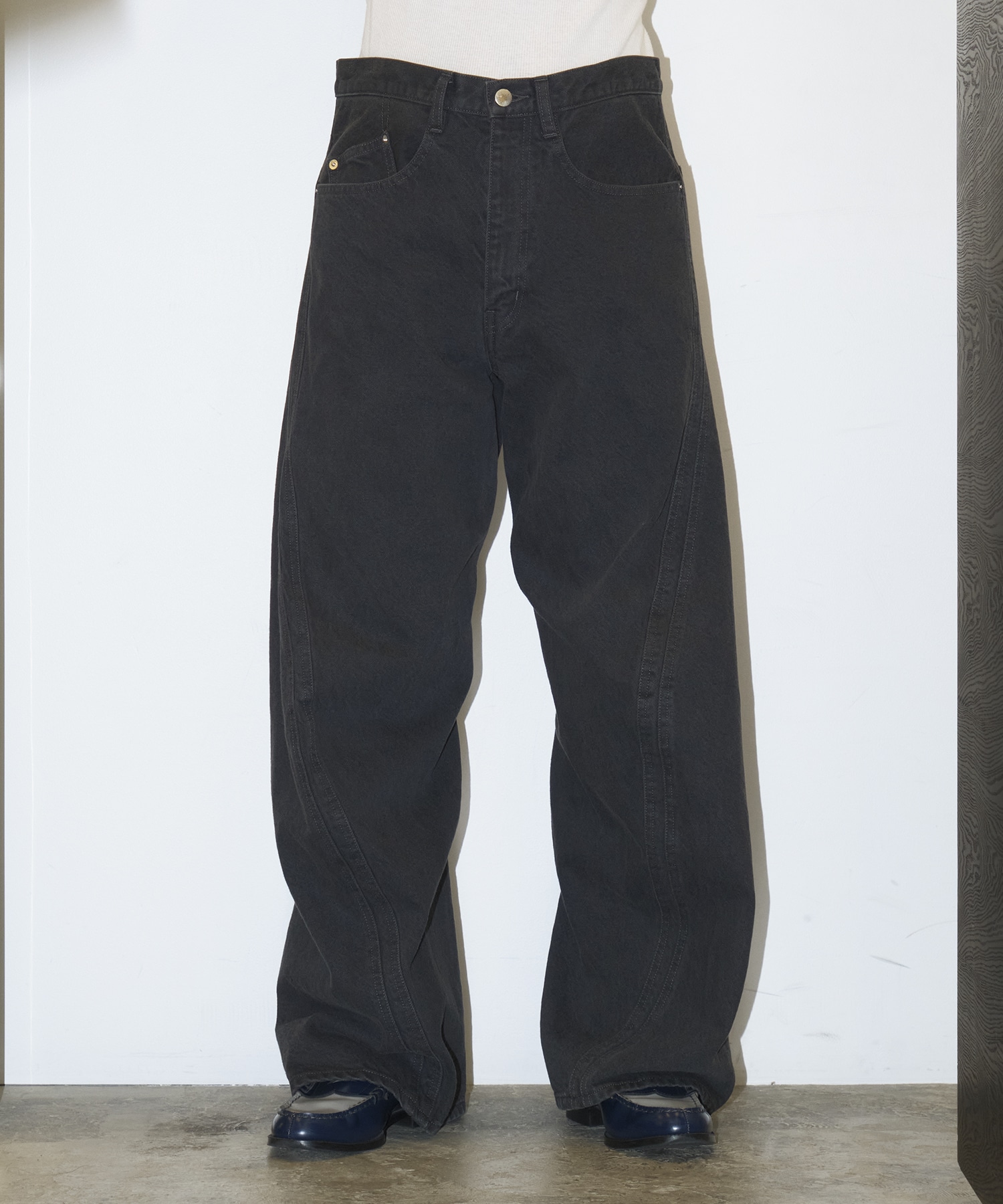 3D TWISTED WIDE LEG JEANS NVRFRGT