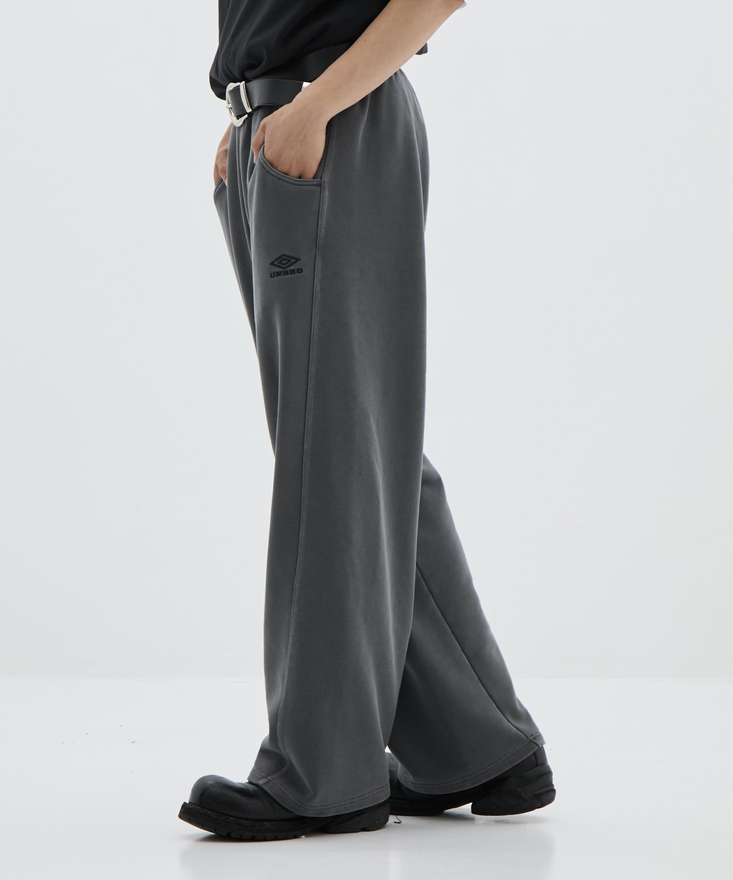 UMBRO 3D FADE SWEAT PANTS JieDa