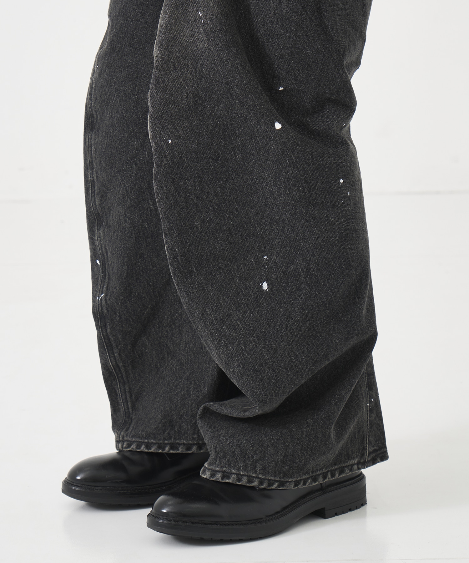 別注 TWISTED CURVED LEG JEANS NVRFRGT