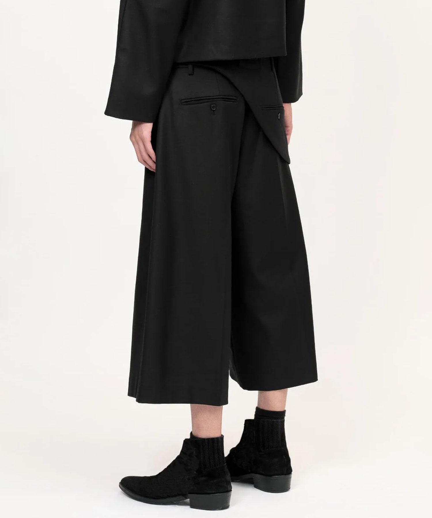 SLACKS (SHORTS) GOAT ESSENCE