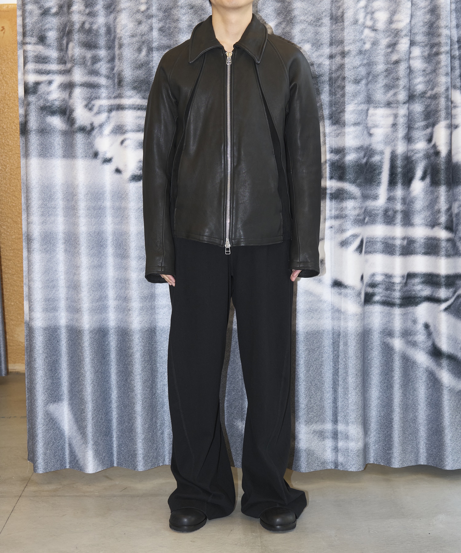 LEATHER PANELED ZIP UP JACKET NVRFRGT