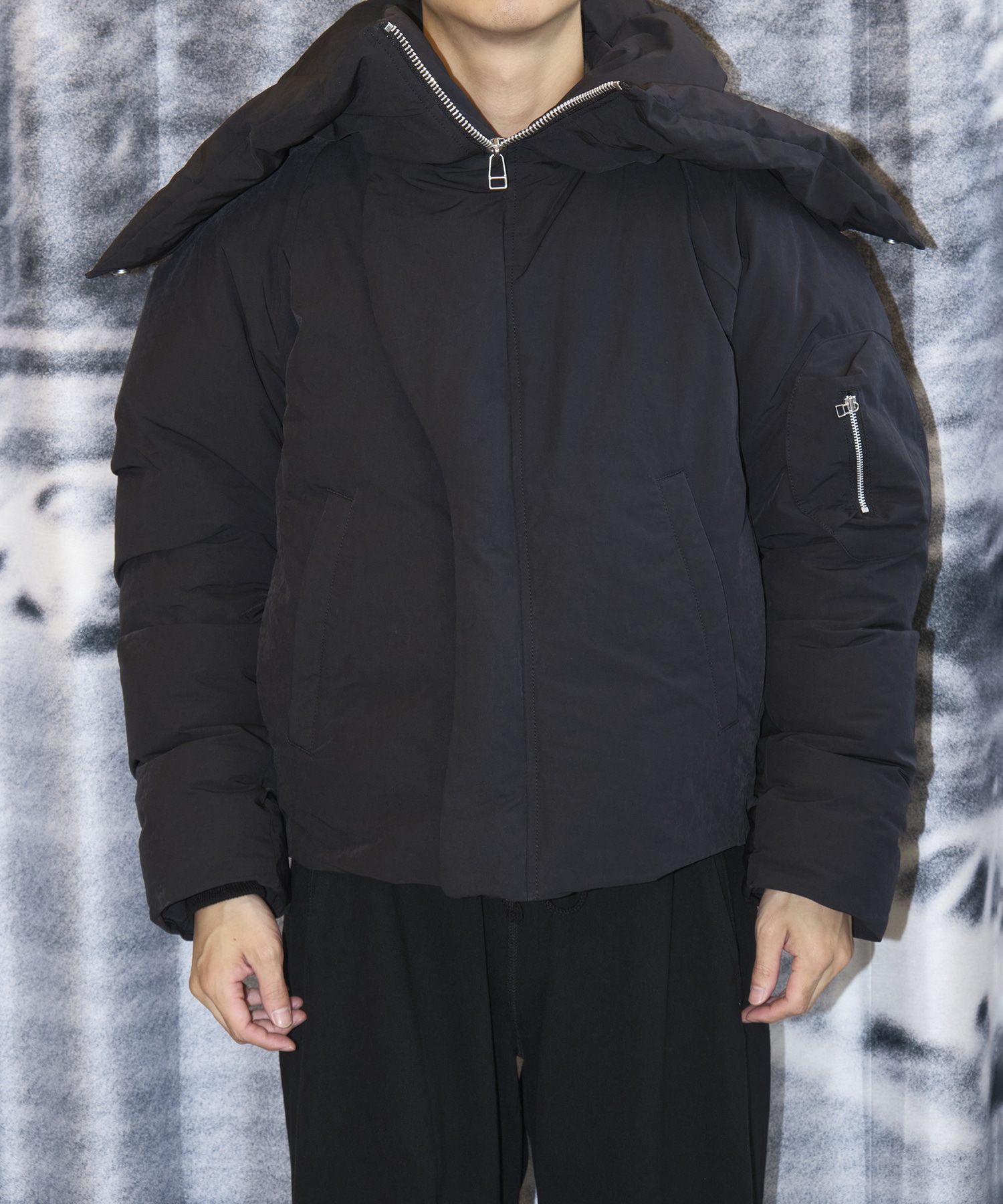 HOODED PUFFER JACKET NVRFRGT