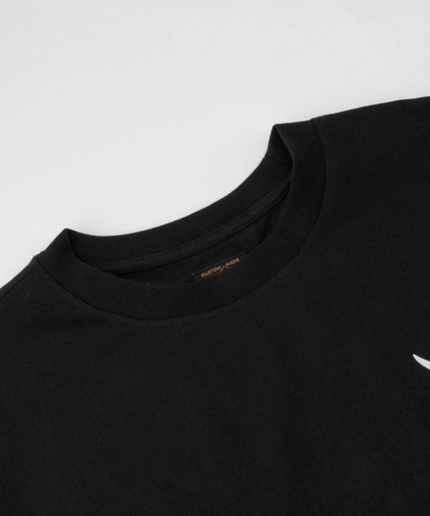 HT DISTRESSED CAMO DAICOCK T-SHIRT EVISU