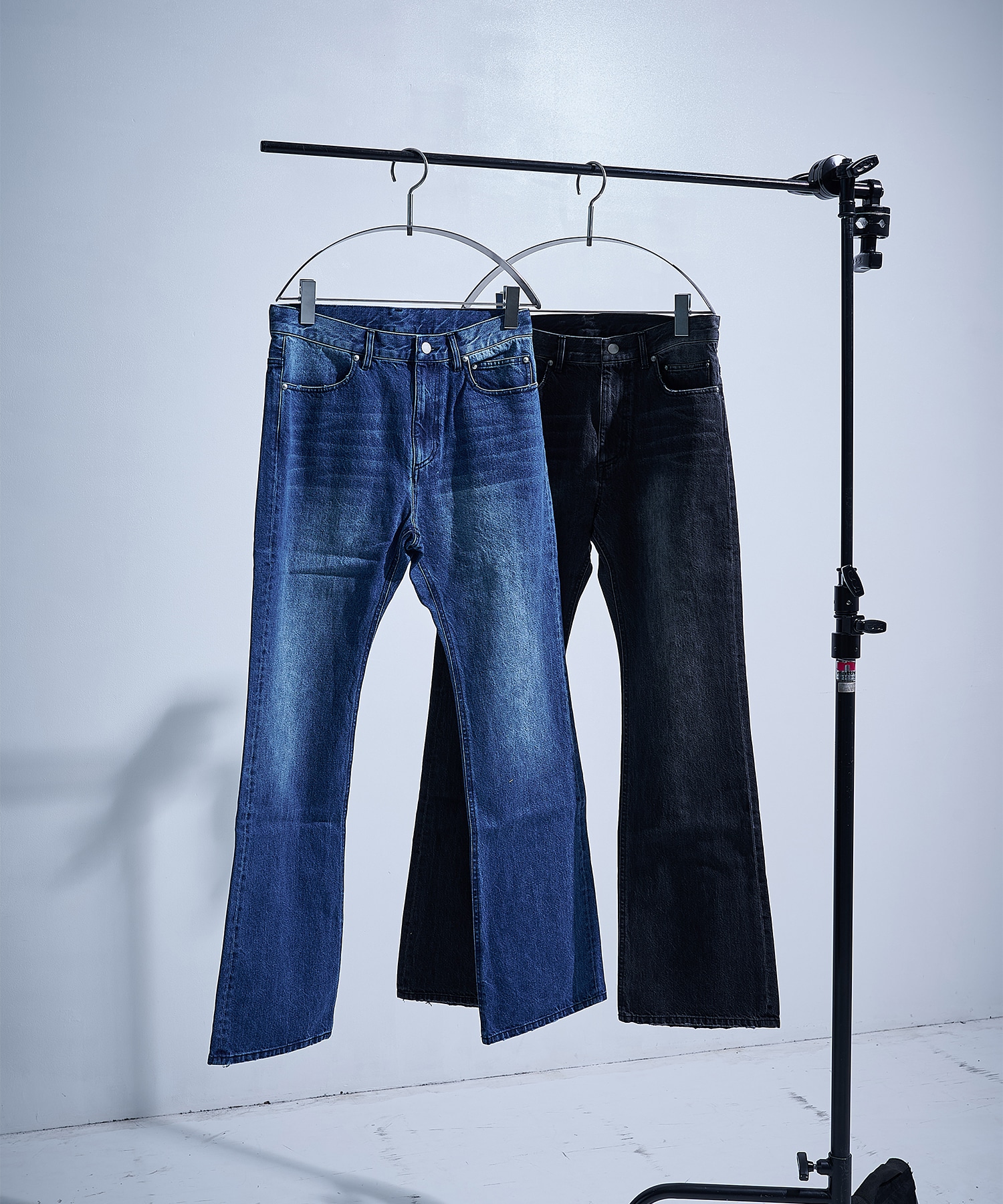 flare cut jeans CONZ