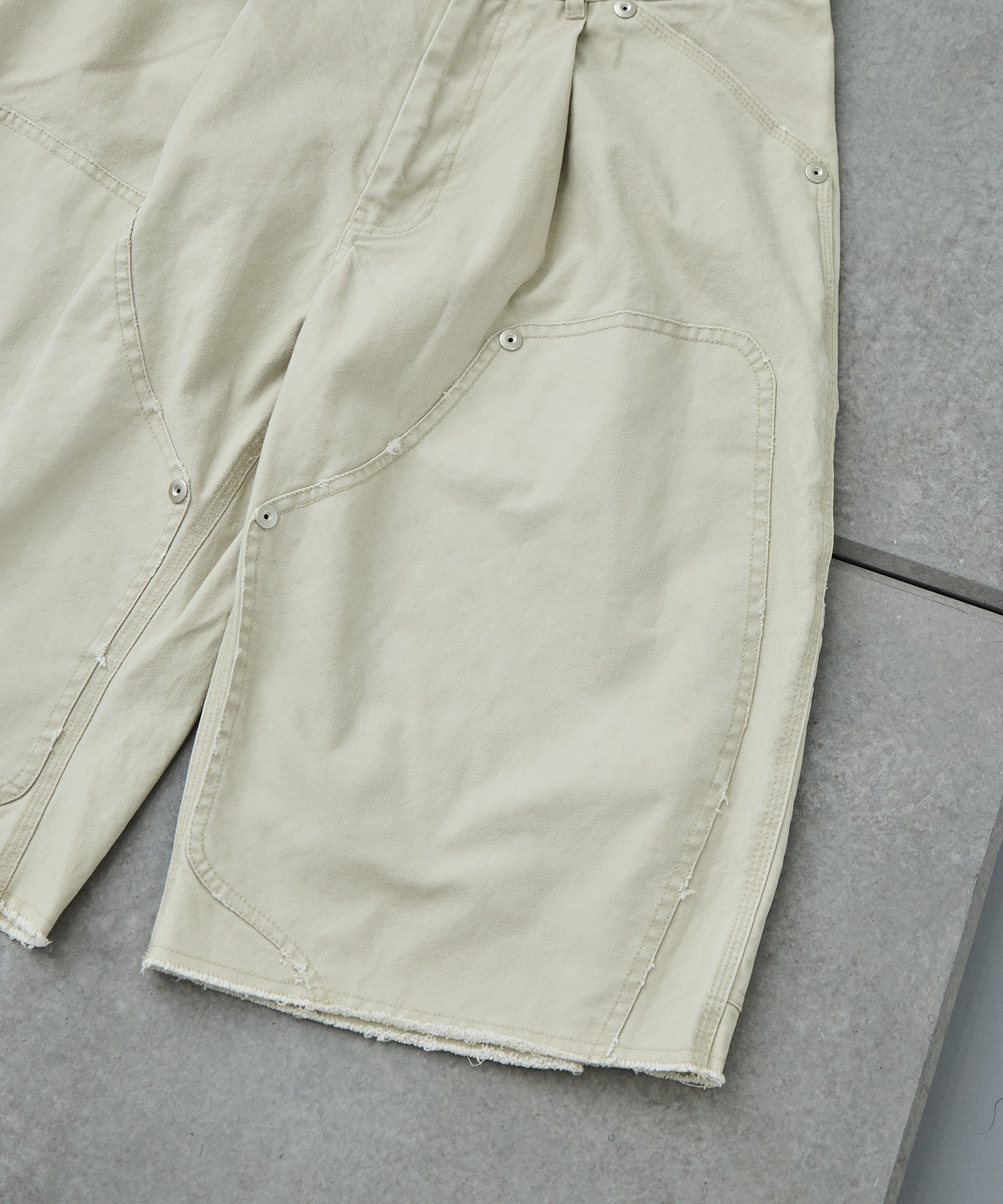 BASICKS×duck double knee curve leg shorts CONZ