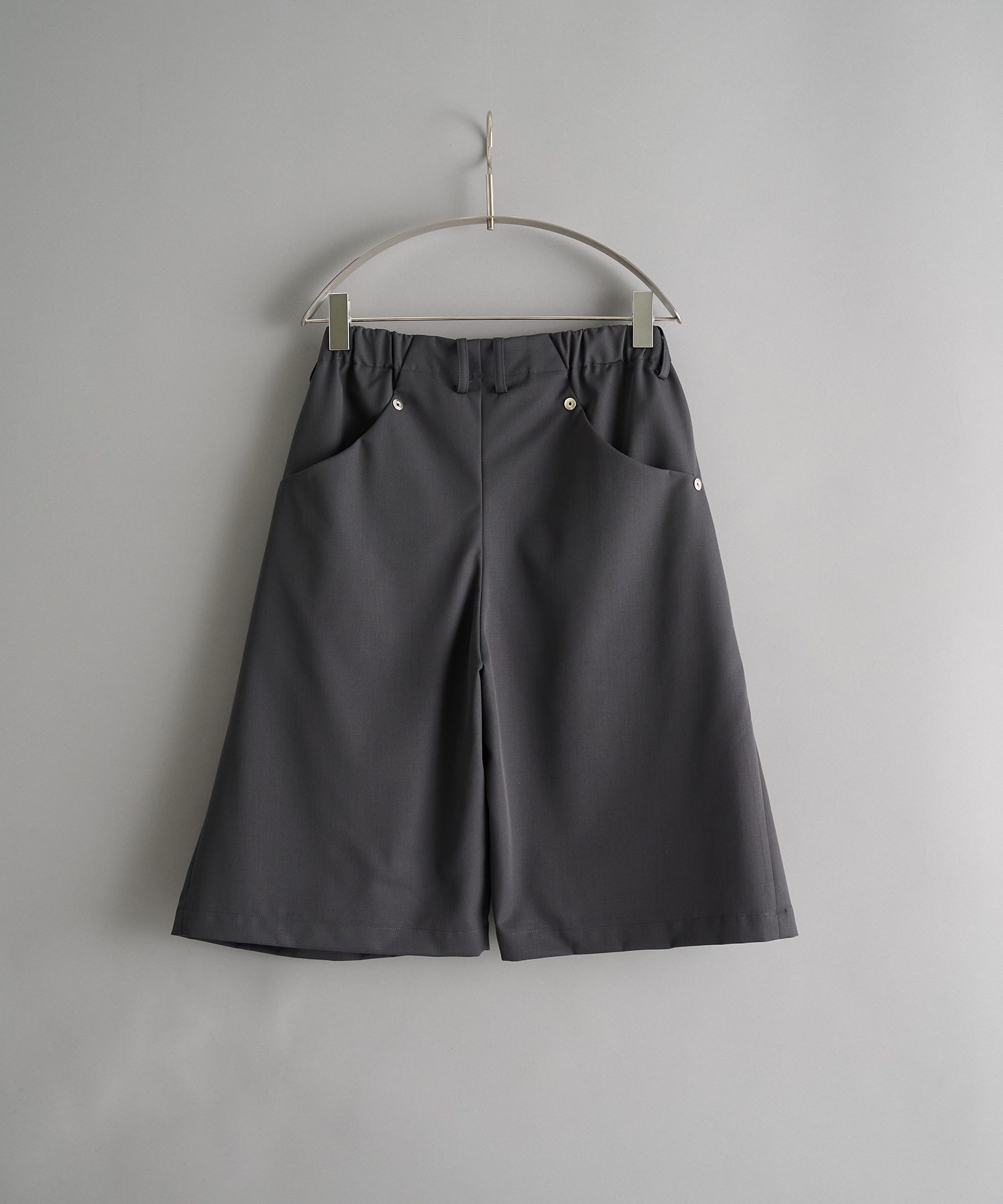 curve leg wide shorts CONZ
