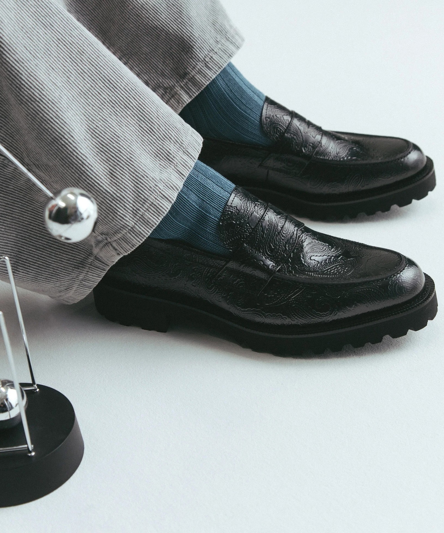 NEW CLASSIC COIN LOAFERS　BLACK PAISLEY The Kenford FINESHOES