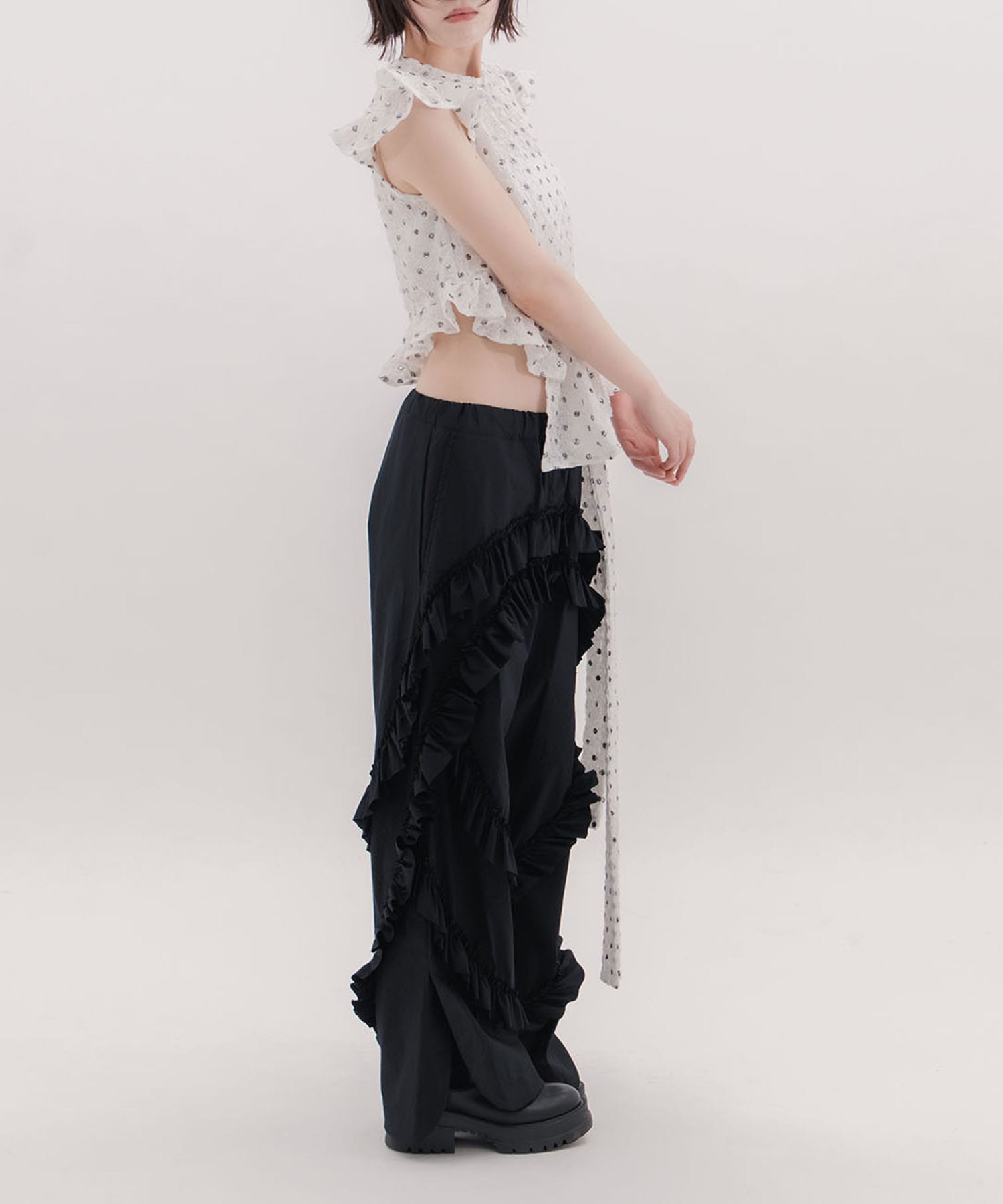 Polka dot print frilled tops naokitomizuka
