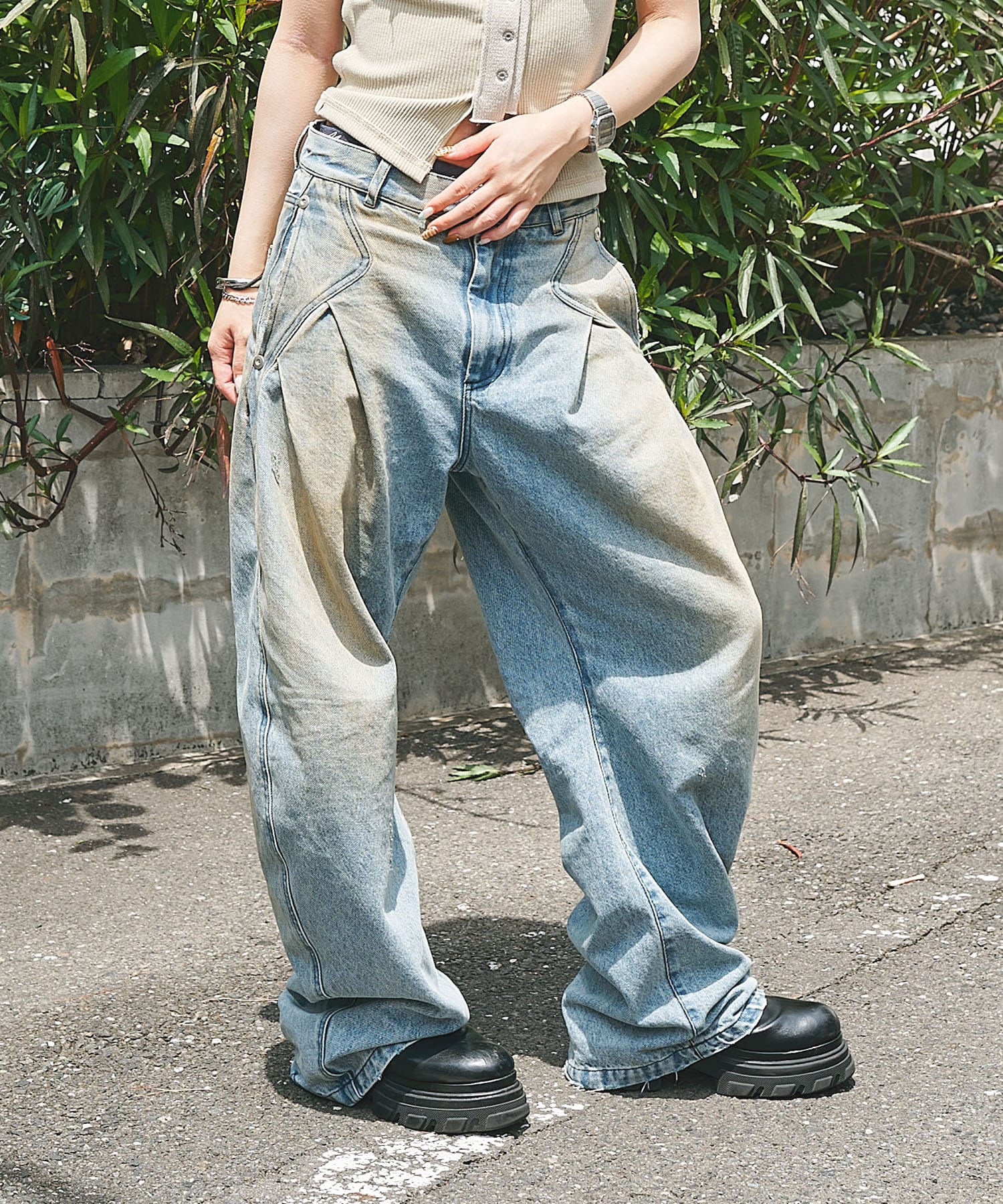 distressed curve denim CONZ