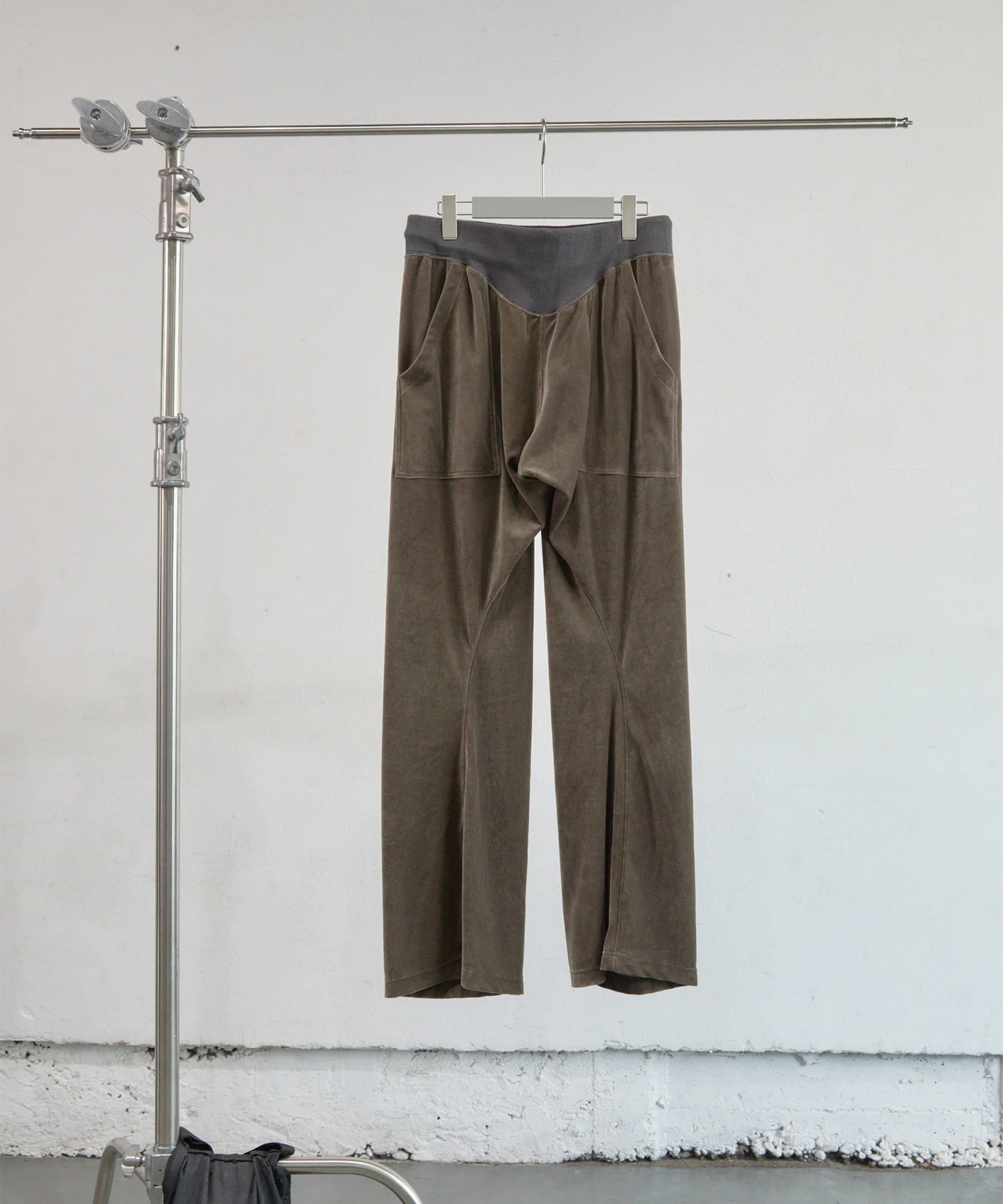 VELOUR 3D TWISTED LOUNGE PANTS NVRFRGT