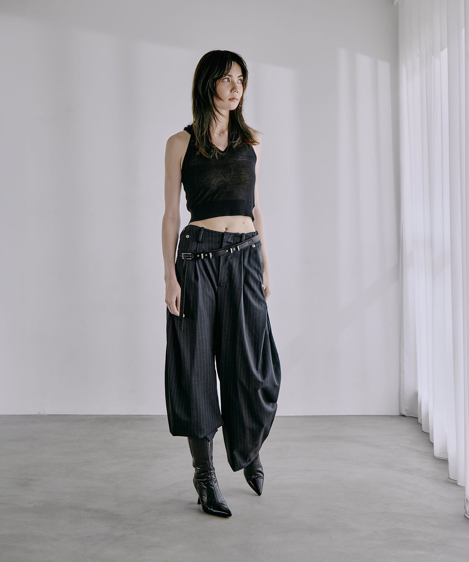 curve leg trousers CONZ