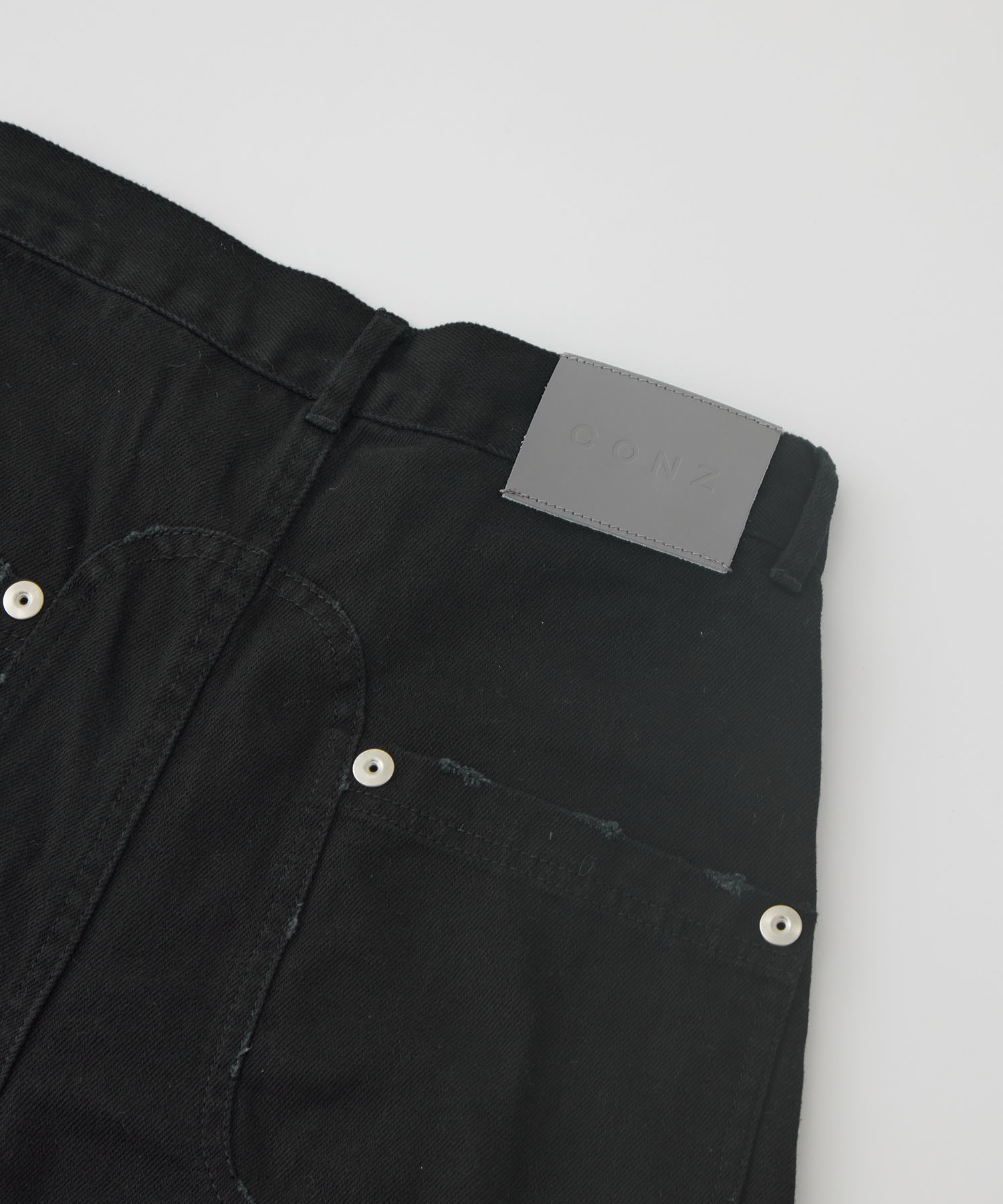 paint curved jeans CONZ