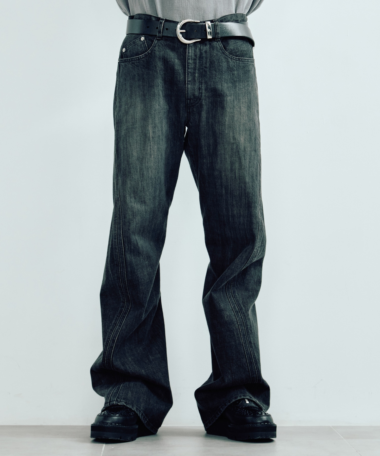 別注 3D TWISTED JEANS NVRFRGT