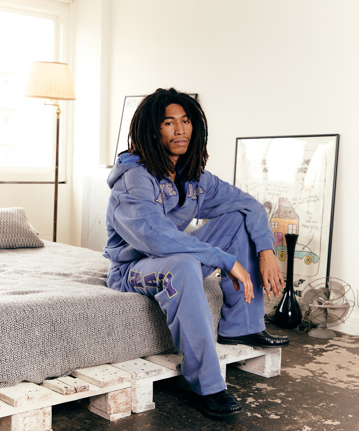 Faded Embroidery Zip Up Hoodie WOKE EDGE