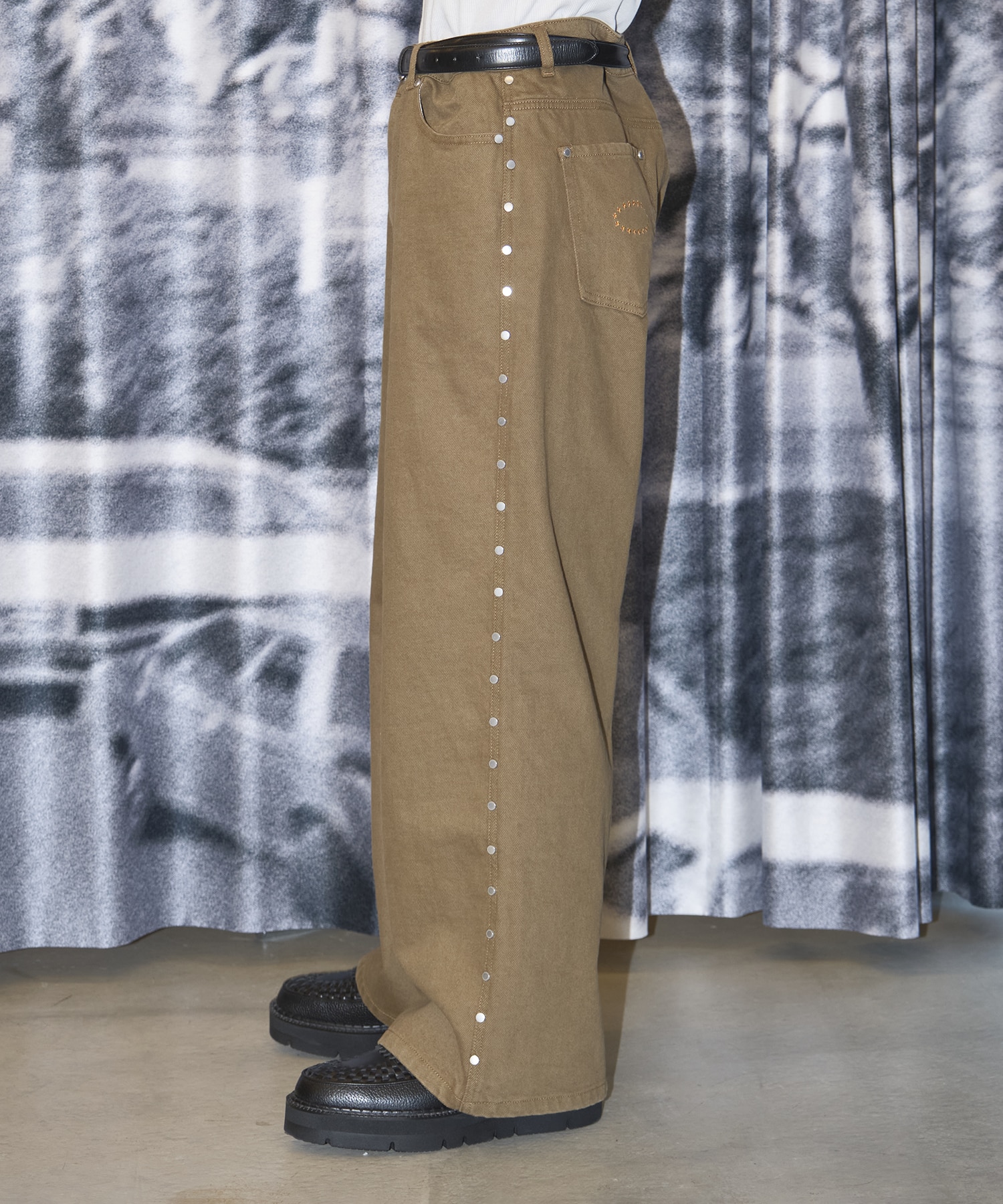 SUPER BAGGY STUDDED PANTS AFB