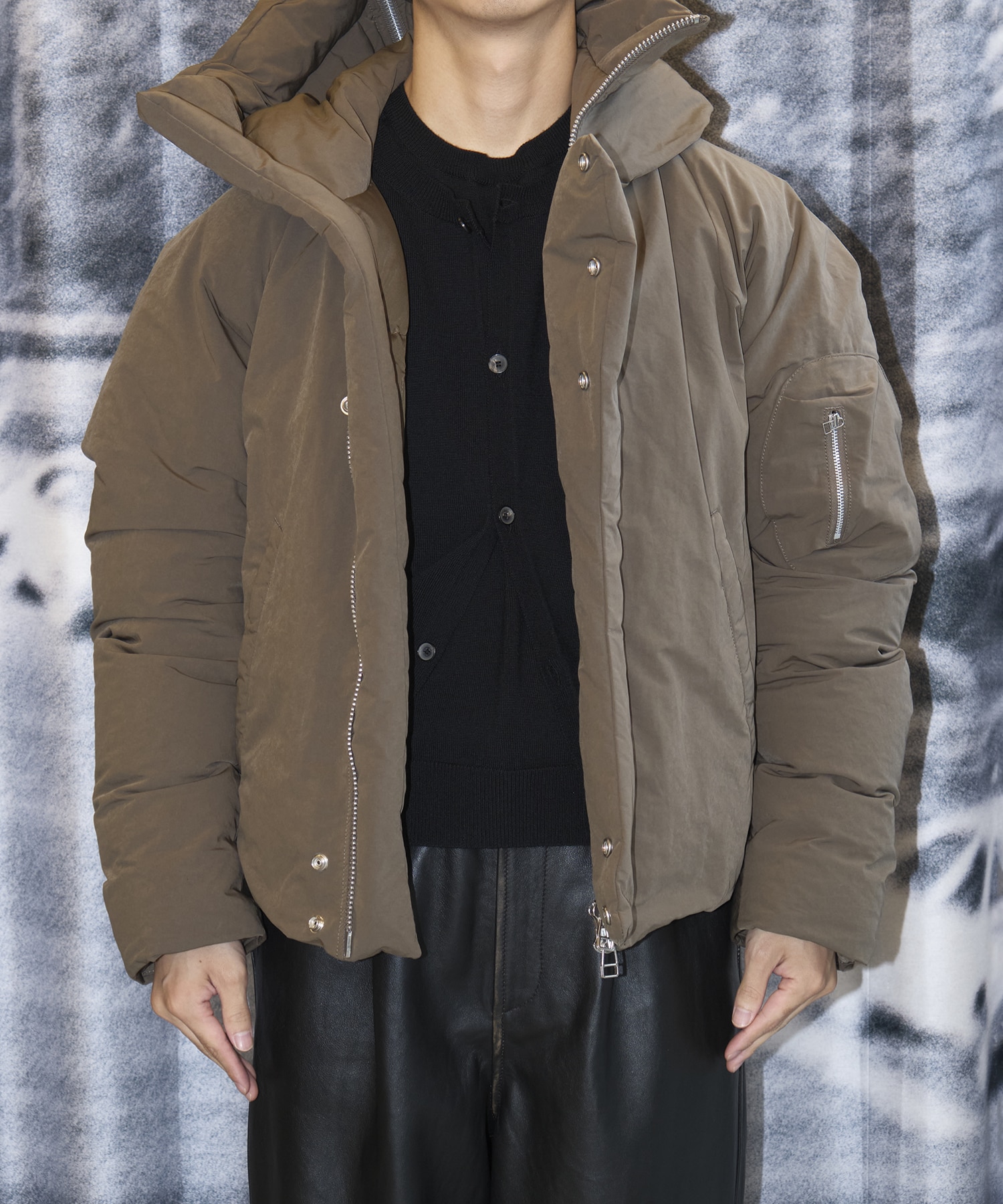 HOODED PUFFER JACKET NVRFRGT