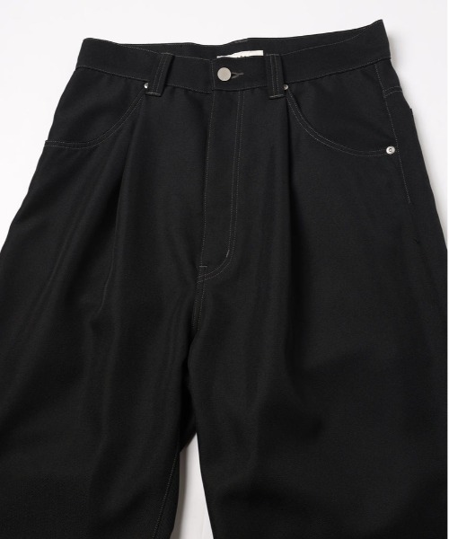 WIDE ONE TUCK STRAIGHT PANTS JieDa