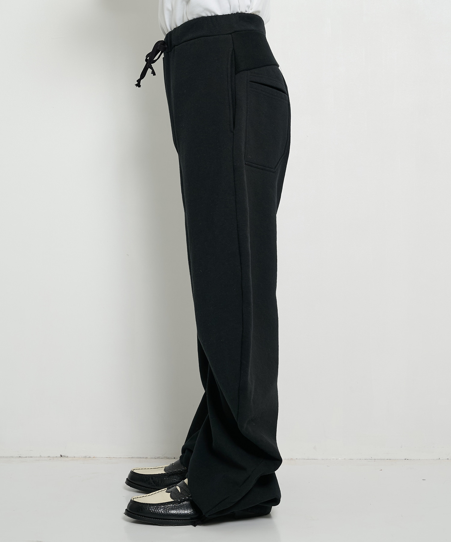 Twist Sweat Pants  OPPOSE DUALITY