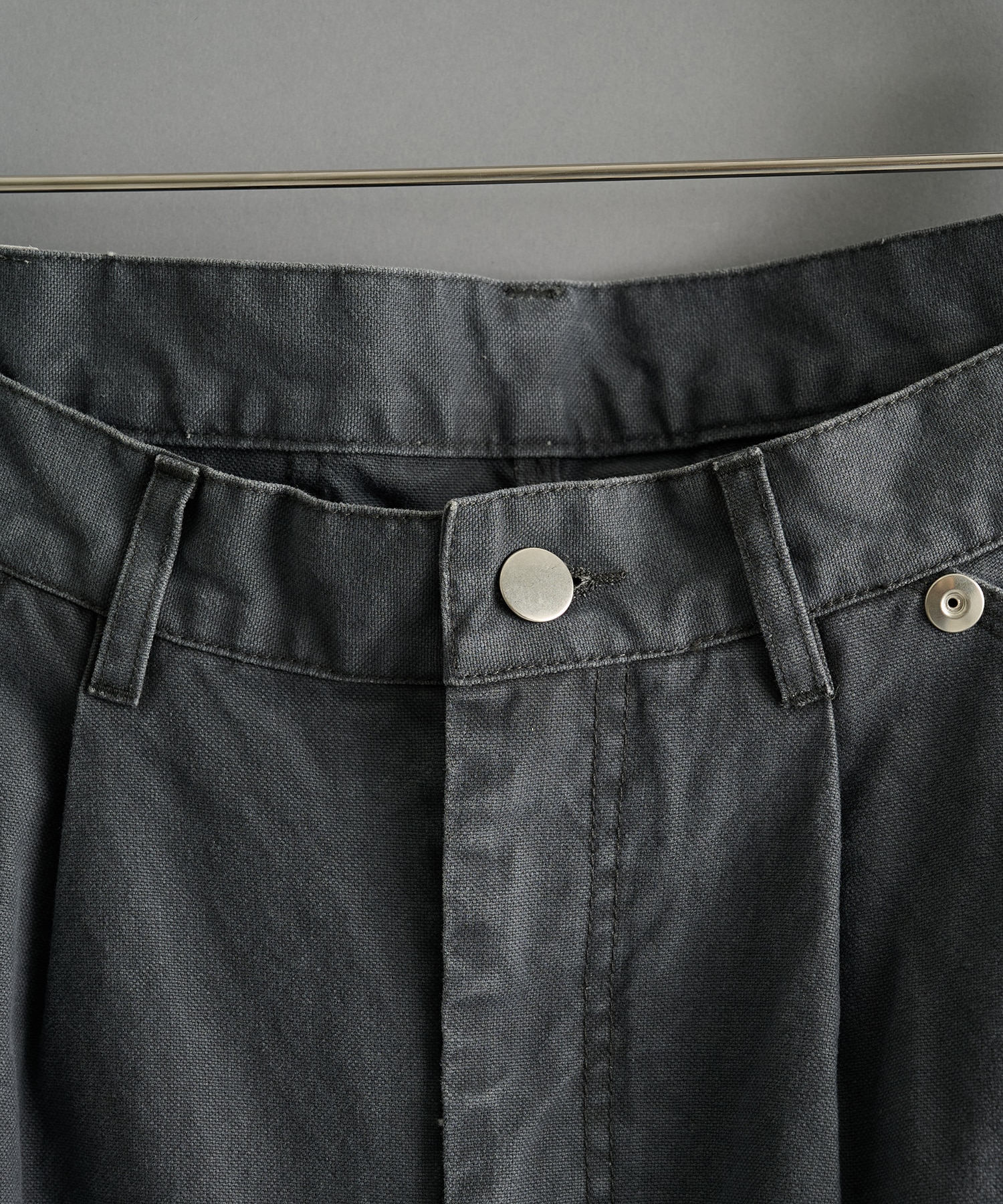 duck double knee curved leg pants CONZ