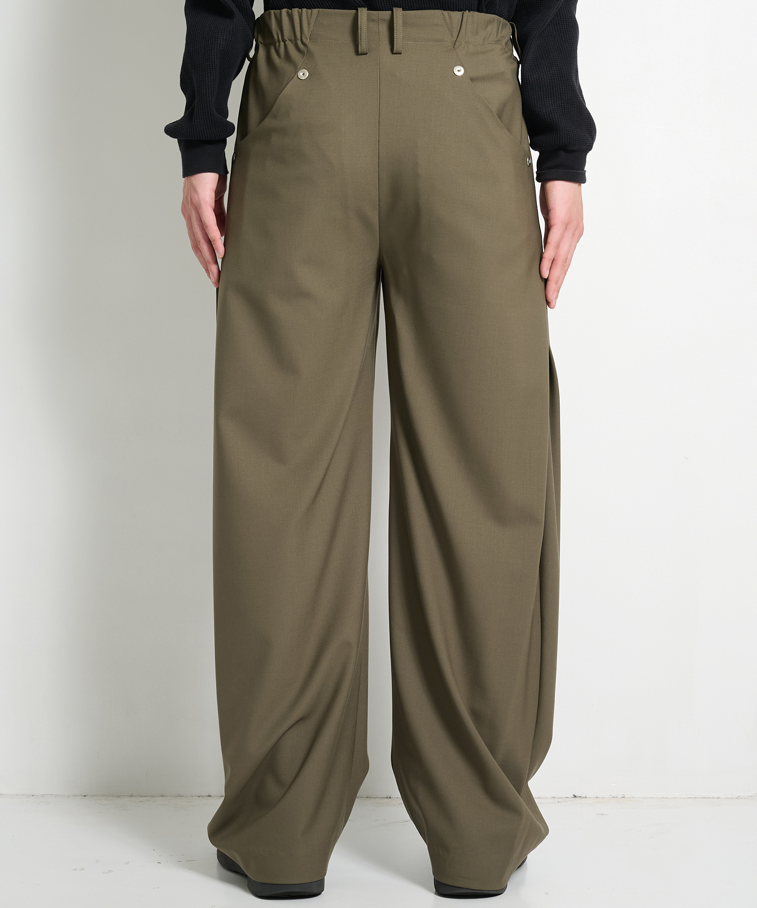 curve leg trousers 2.0 CONZ