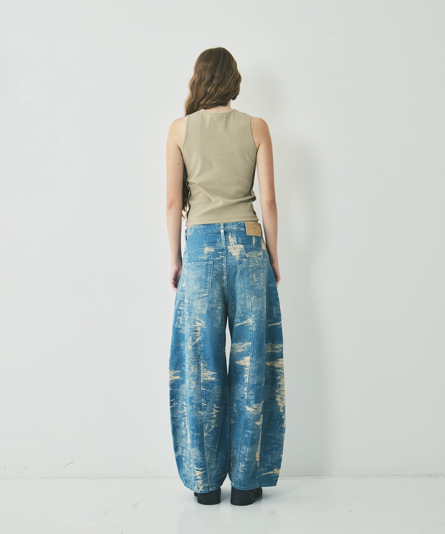 DENIM CURVED PANTS TAAKK