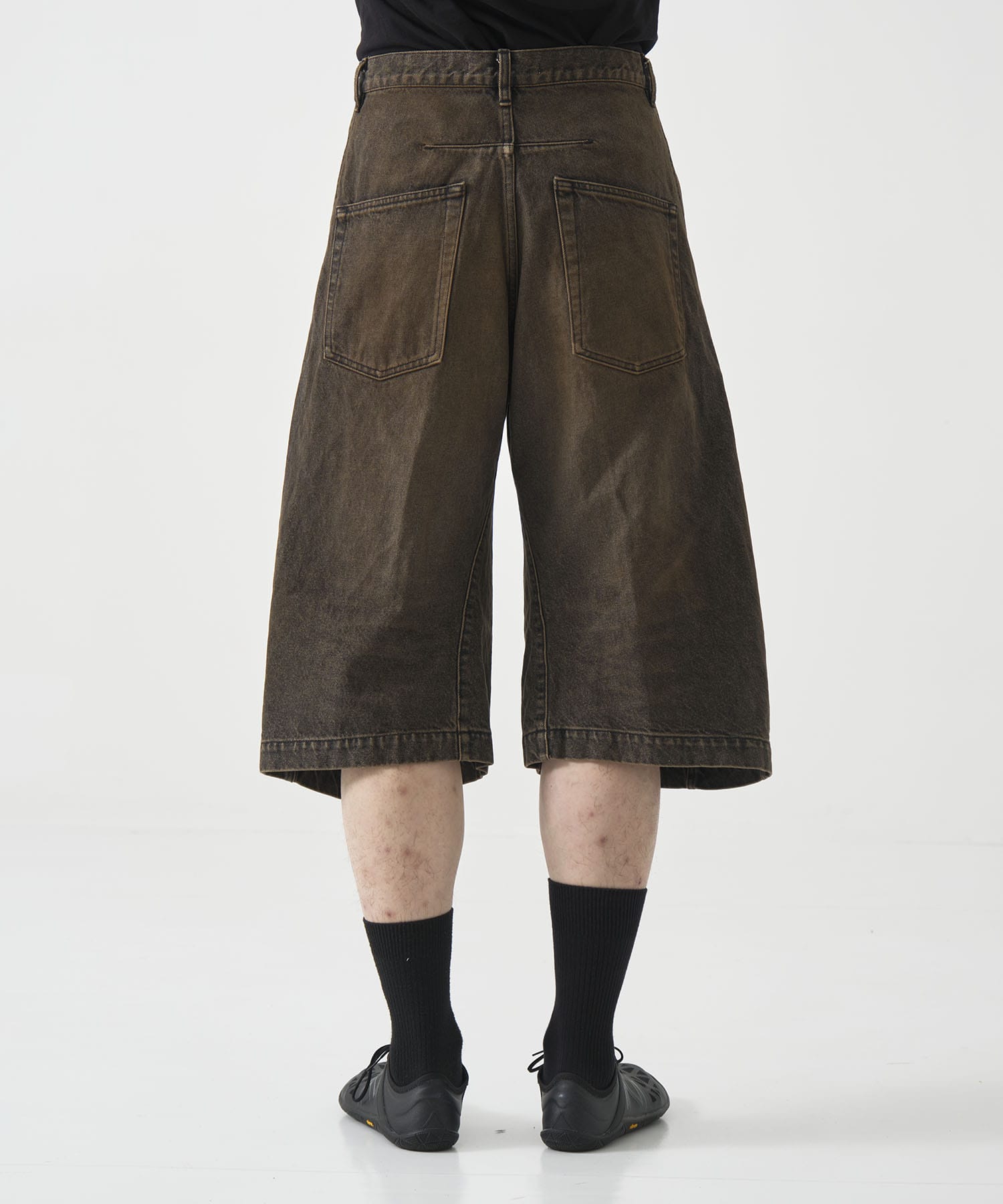 別注 3D TWISTED JORTS NVRFRGT