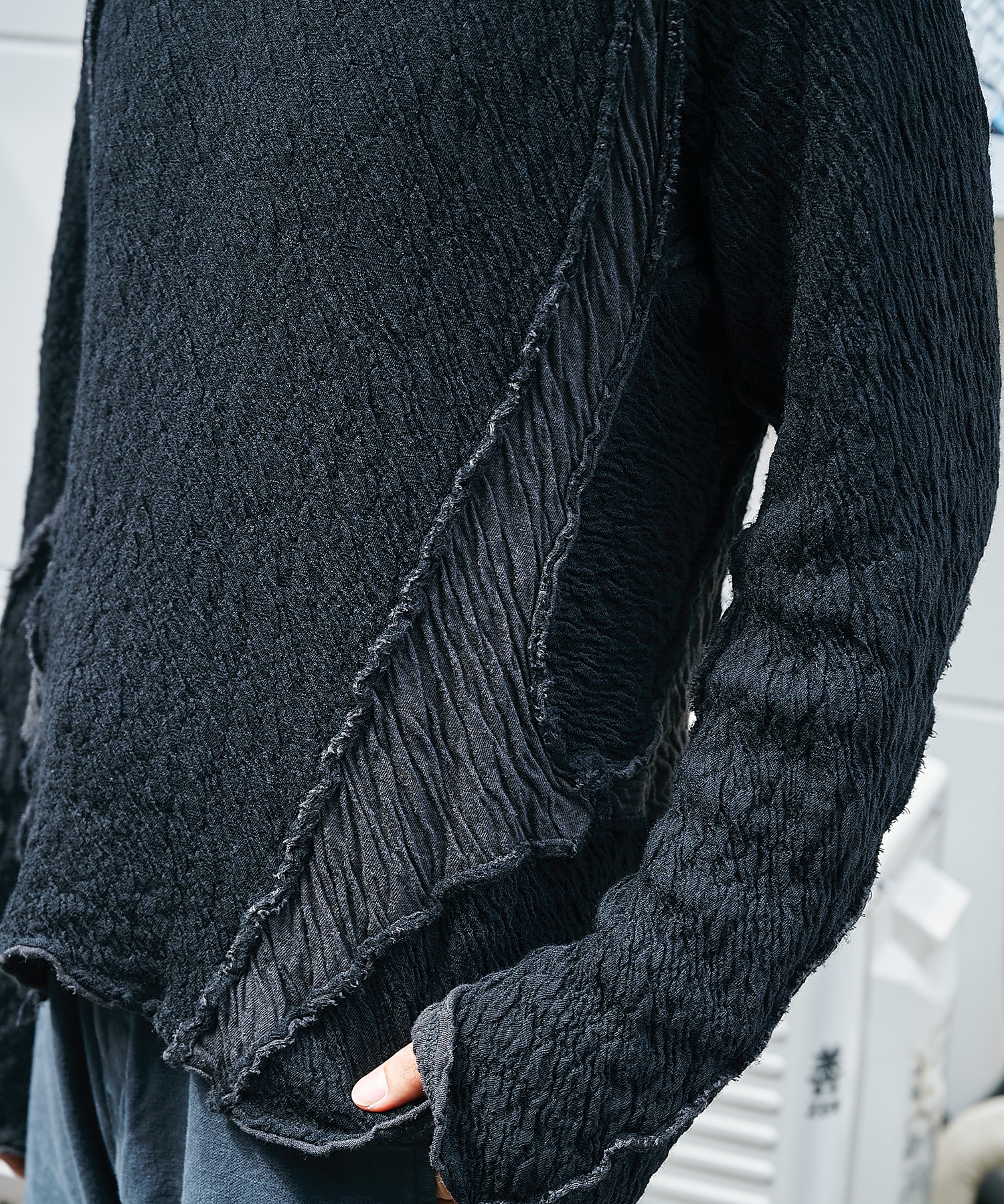 PANELED LONG SLEEVE T SHIRT NVRFRGT