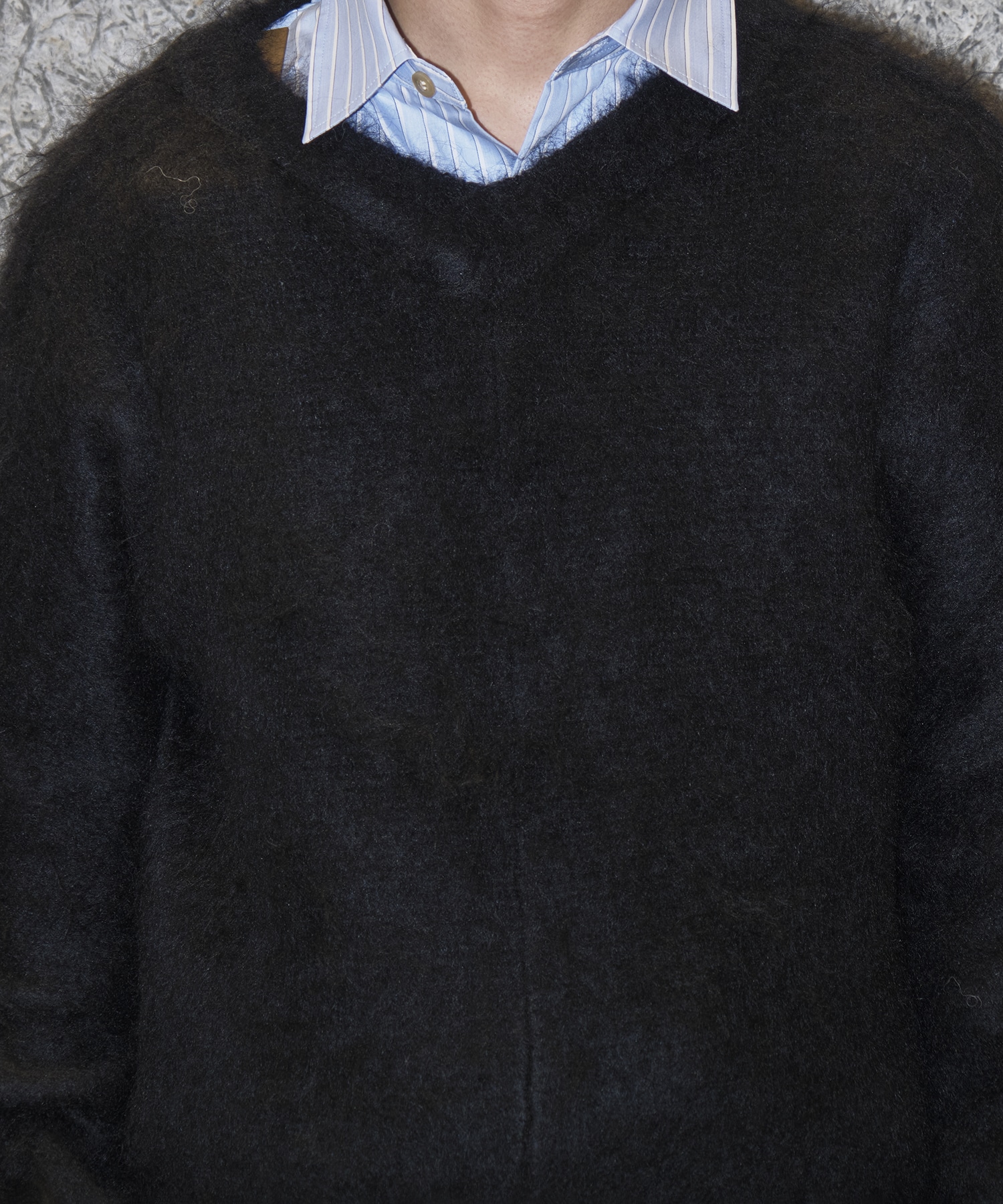 BRUSHED MOHAIR V-NECK SWEATER NVRFRGT