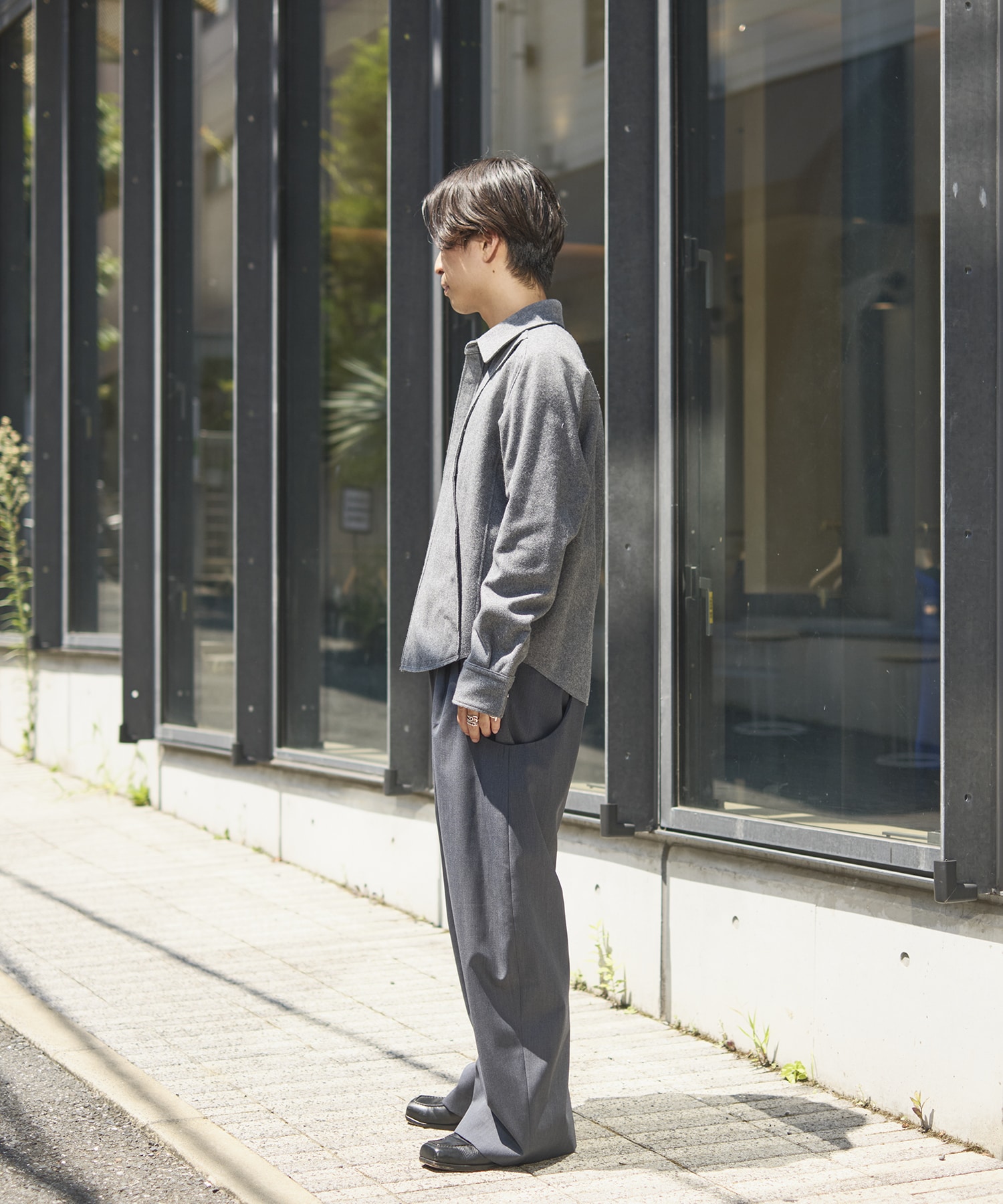 CURVED LEG UTILITY TROUSERS(2 DARK GREY): NVRFRGT: MENS｜CONZ