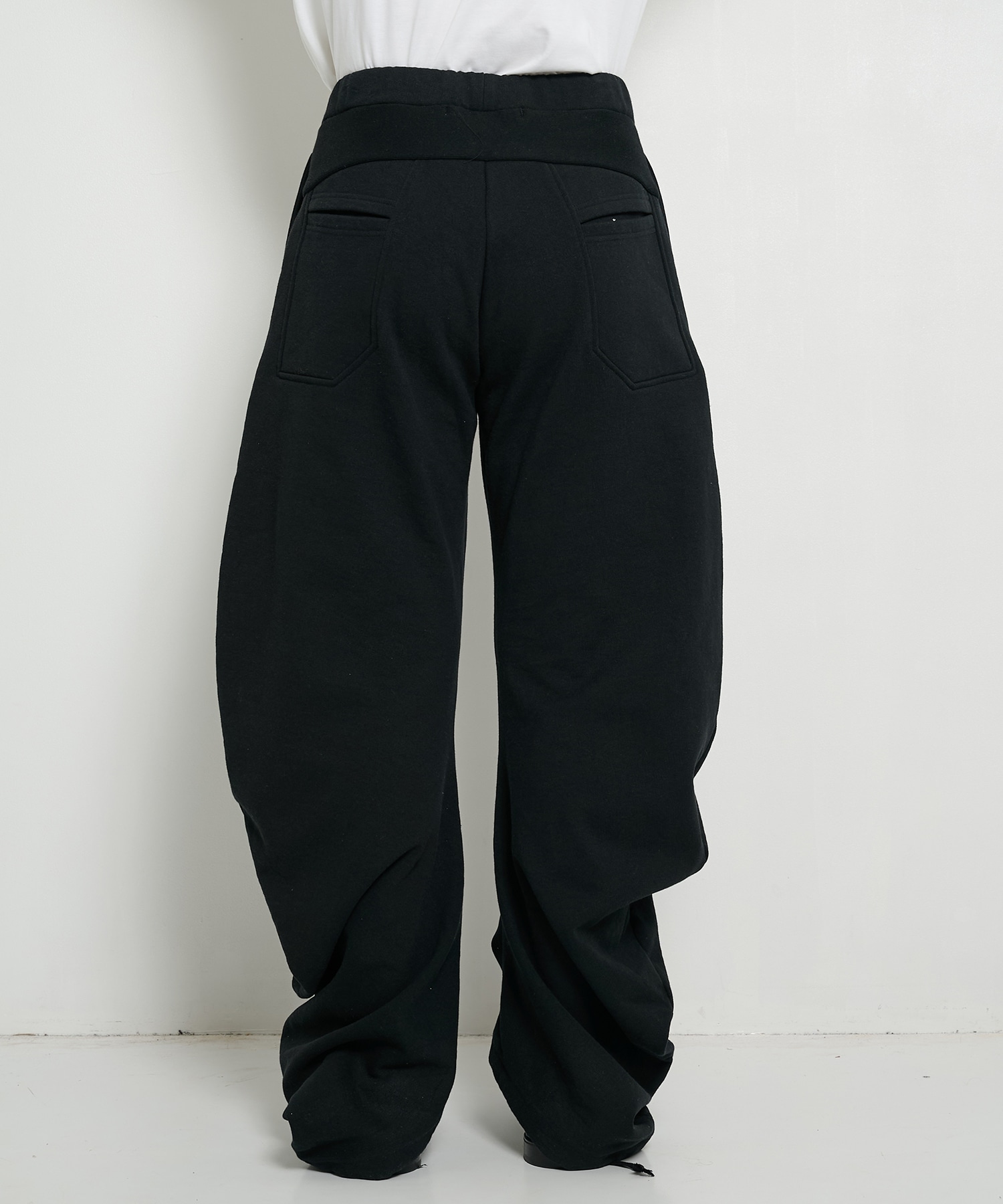 Twist Sweat Pants  OPPOSE DUALITY