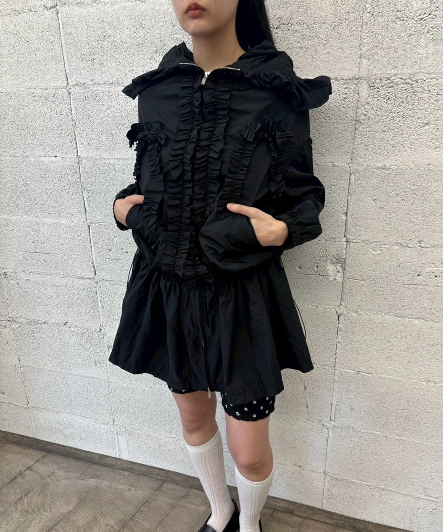 Nylon frilled mountain parka naokitomizuka