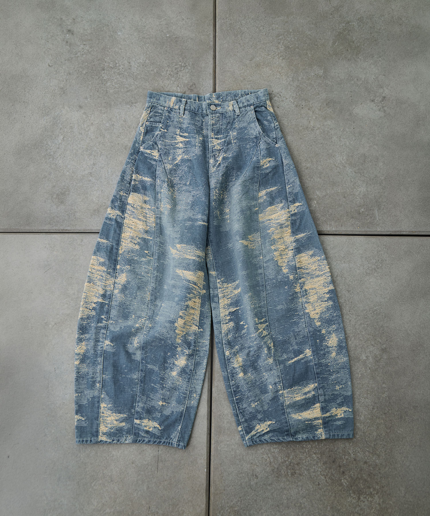 DENIM CURVED PANTS TAAKK