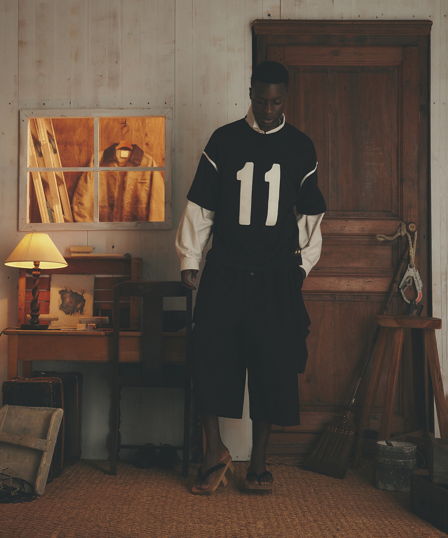 11 FOOTBALL TEE
