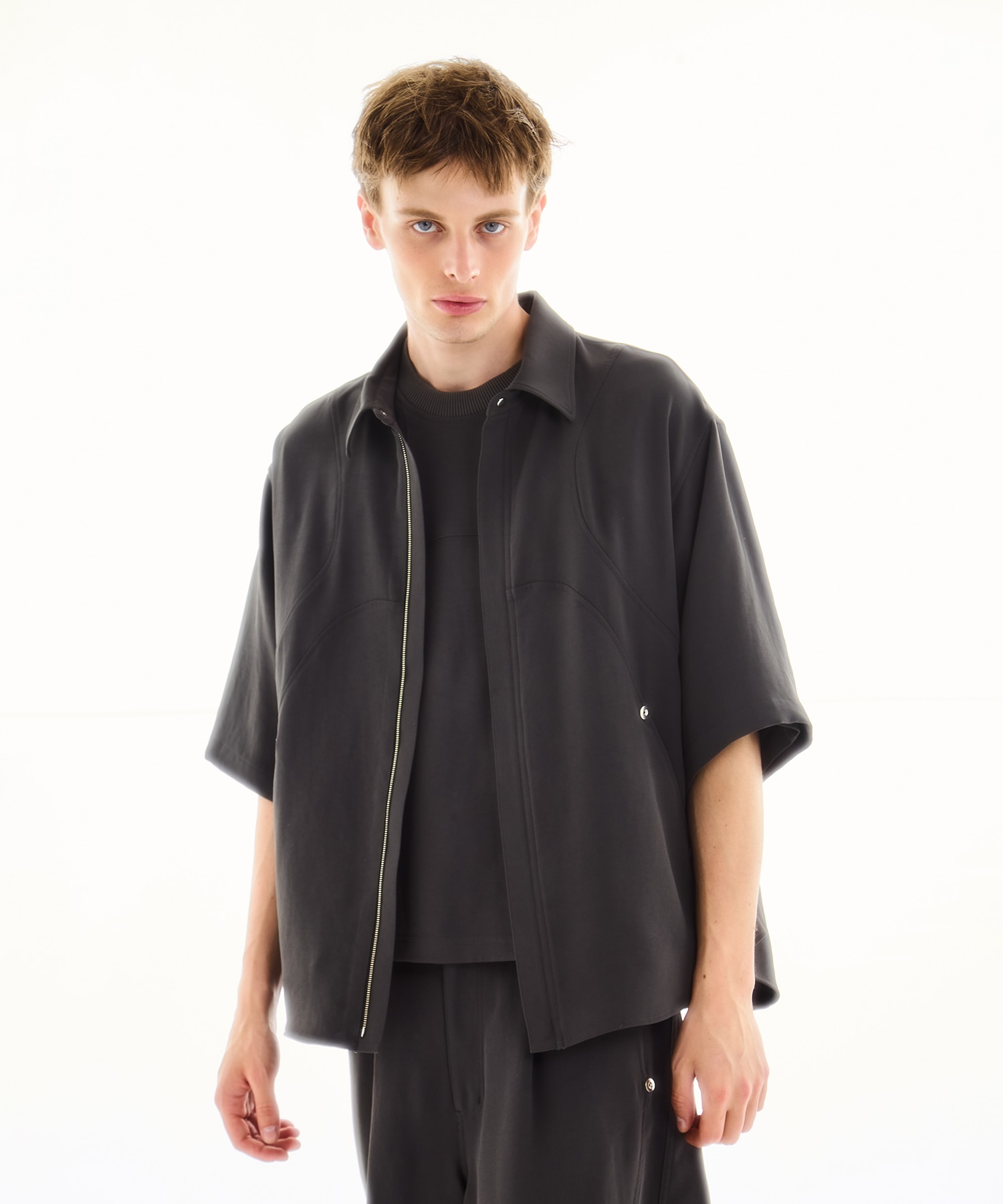PANEL OVER ZIP SS SHIRT