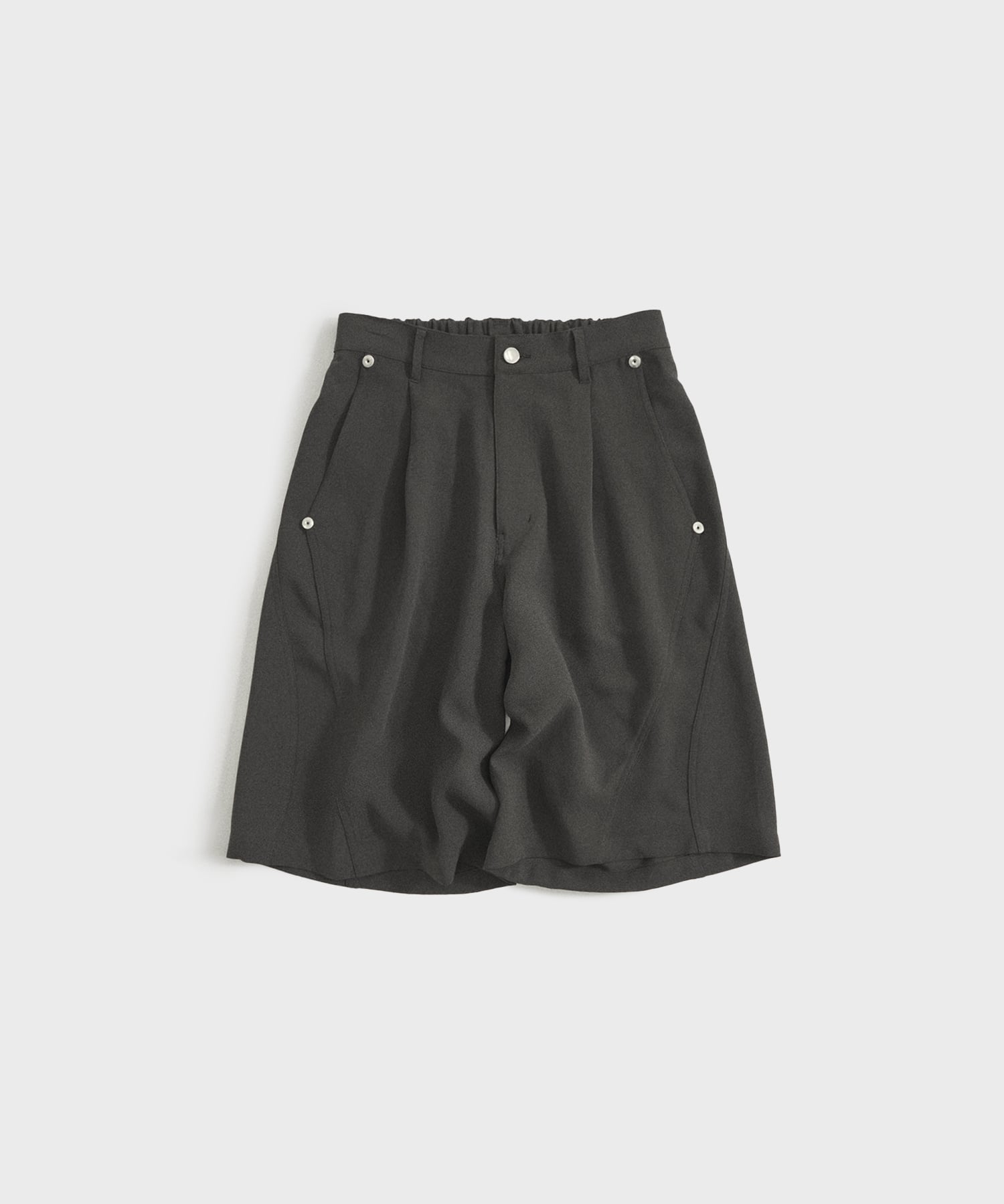 PANEL CUT WIDE SHORTS