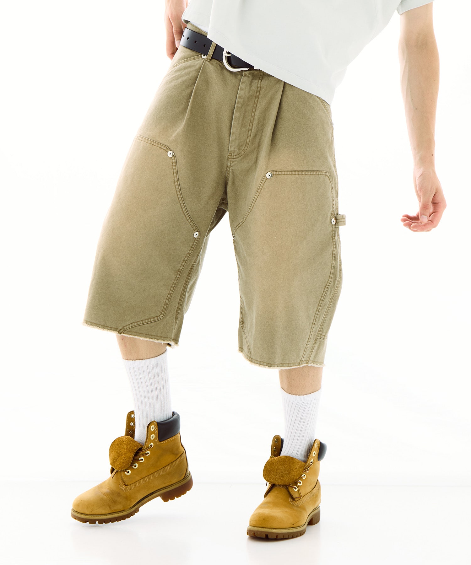 DUCK DOUBLE KNEE CURVED LEG SHORTS