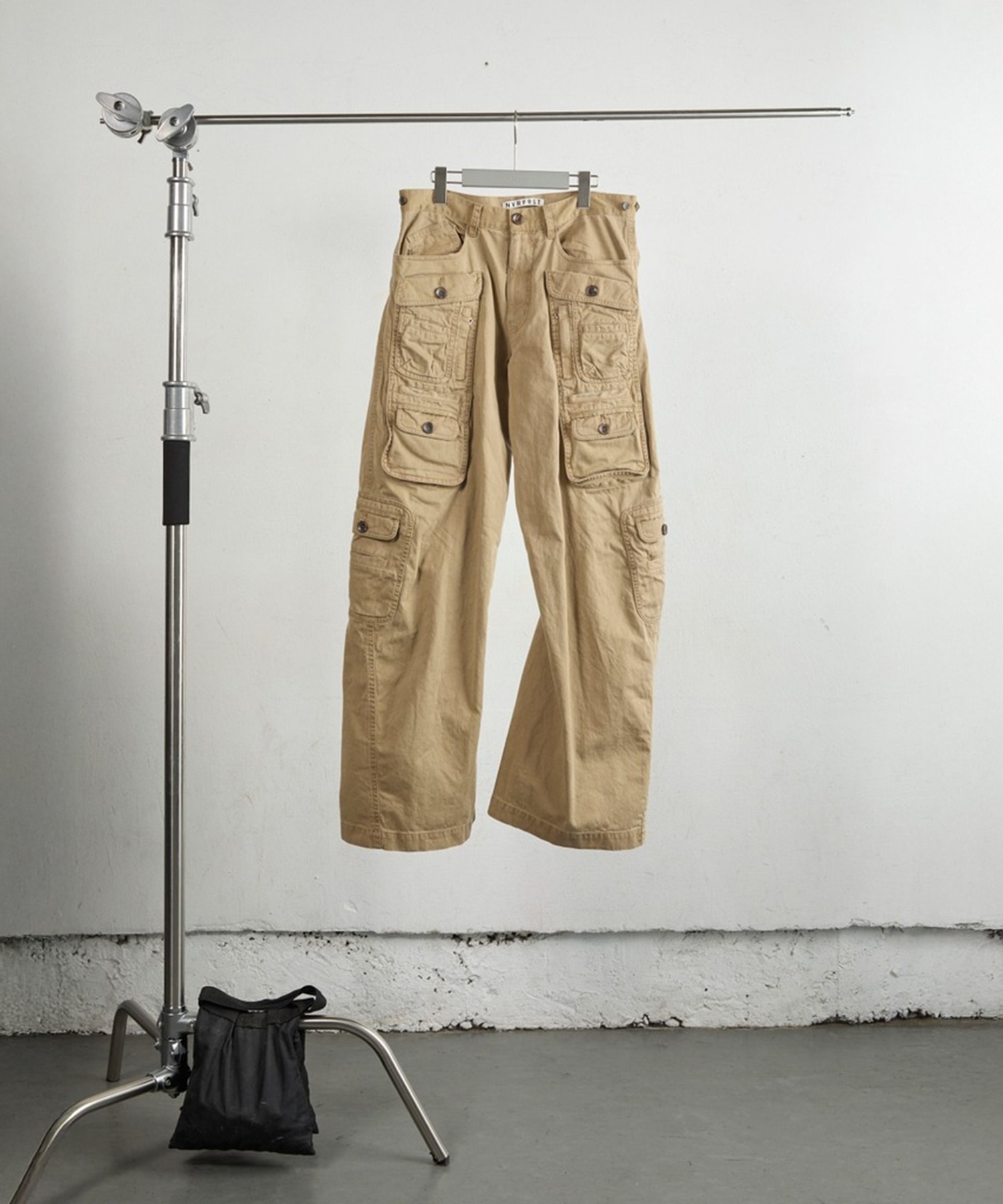MULTI POCKET CARGO PANTS