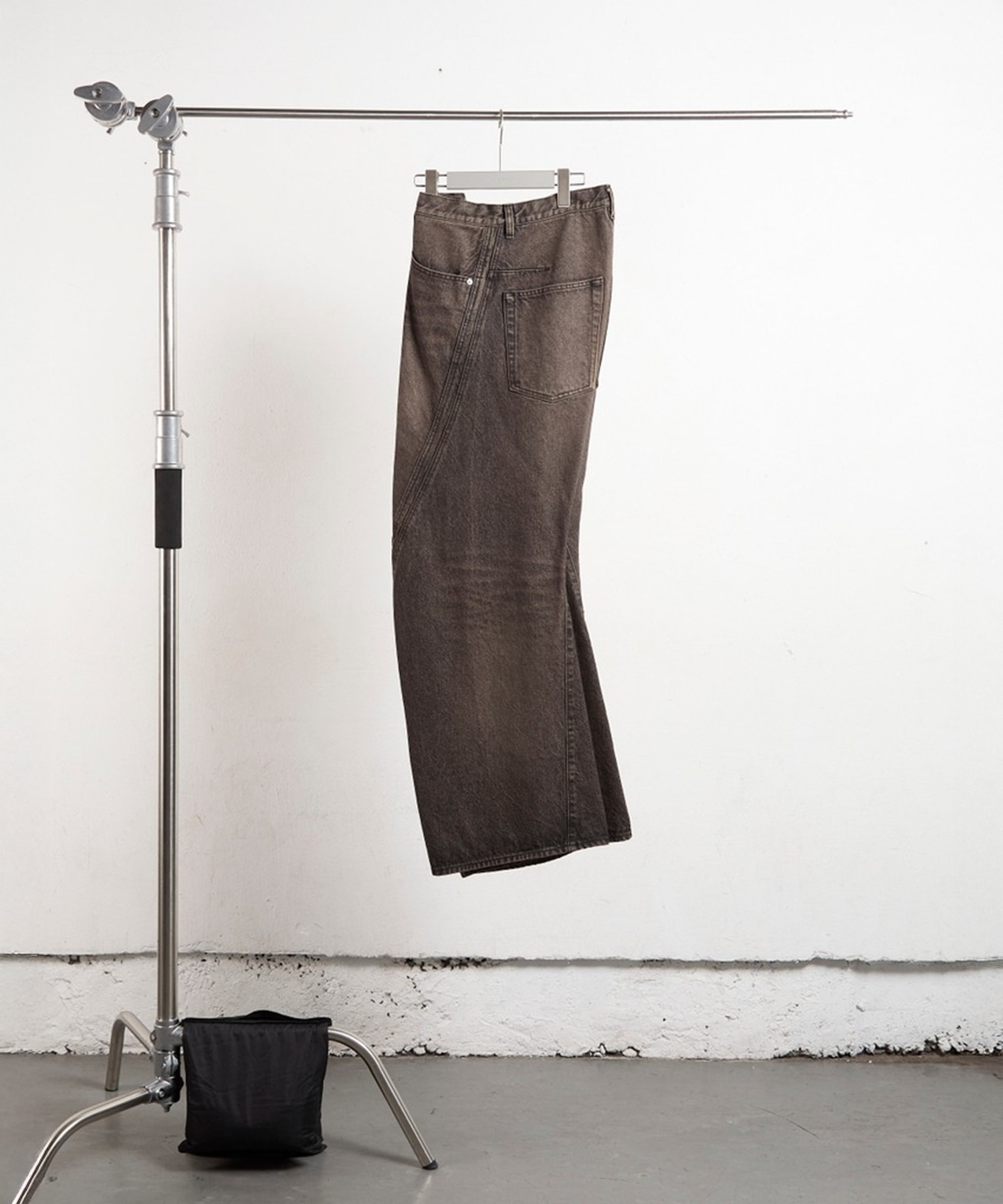 3D TWISTED WIDE LEG JEANS
