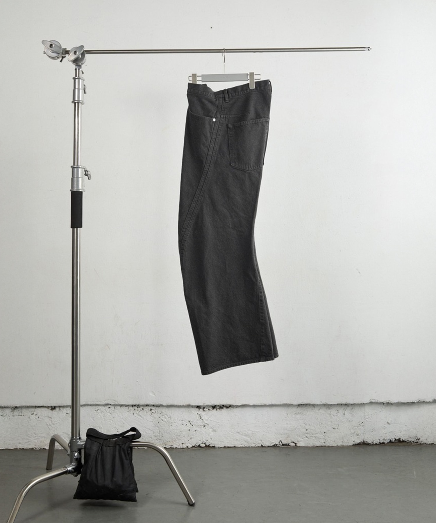 3D TWISTED WIDE LEG JEANS