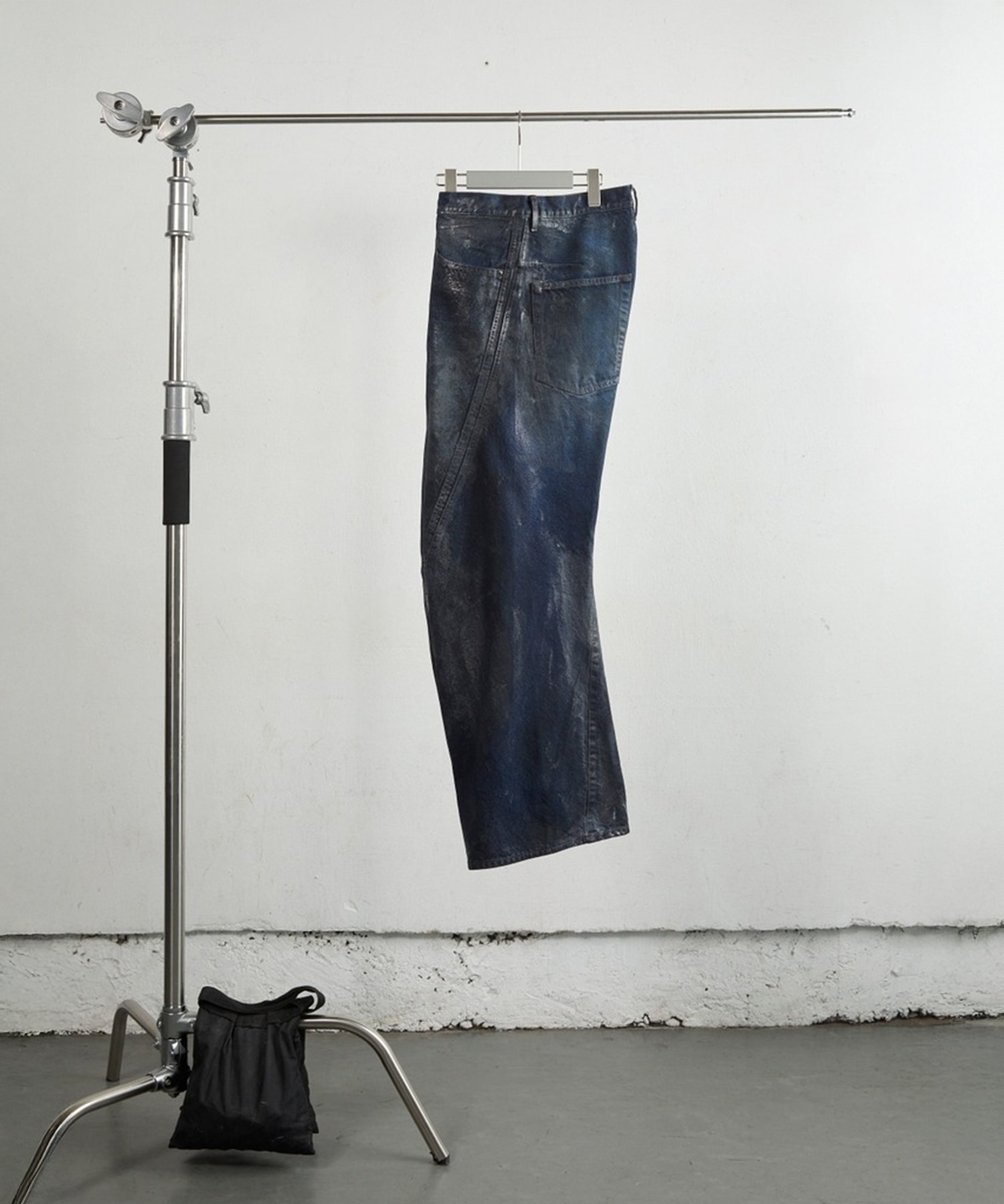 3D TWISTED WIDE LEG JEANS