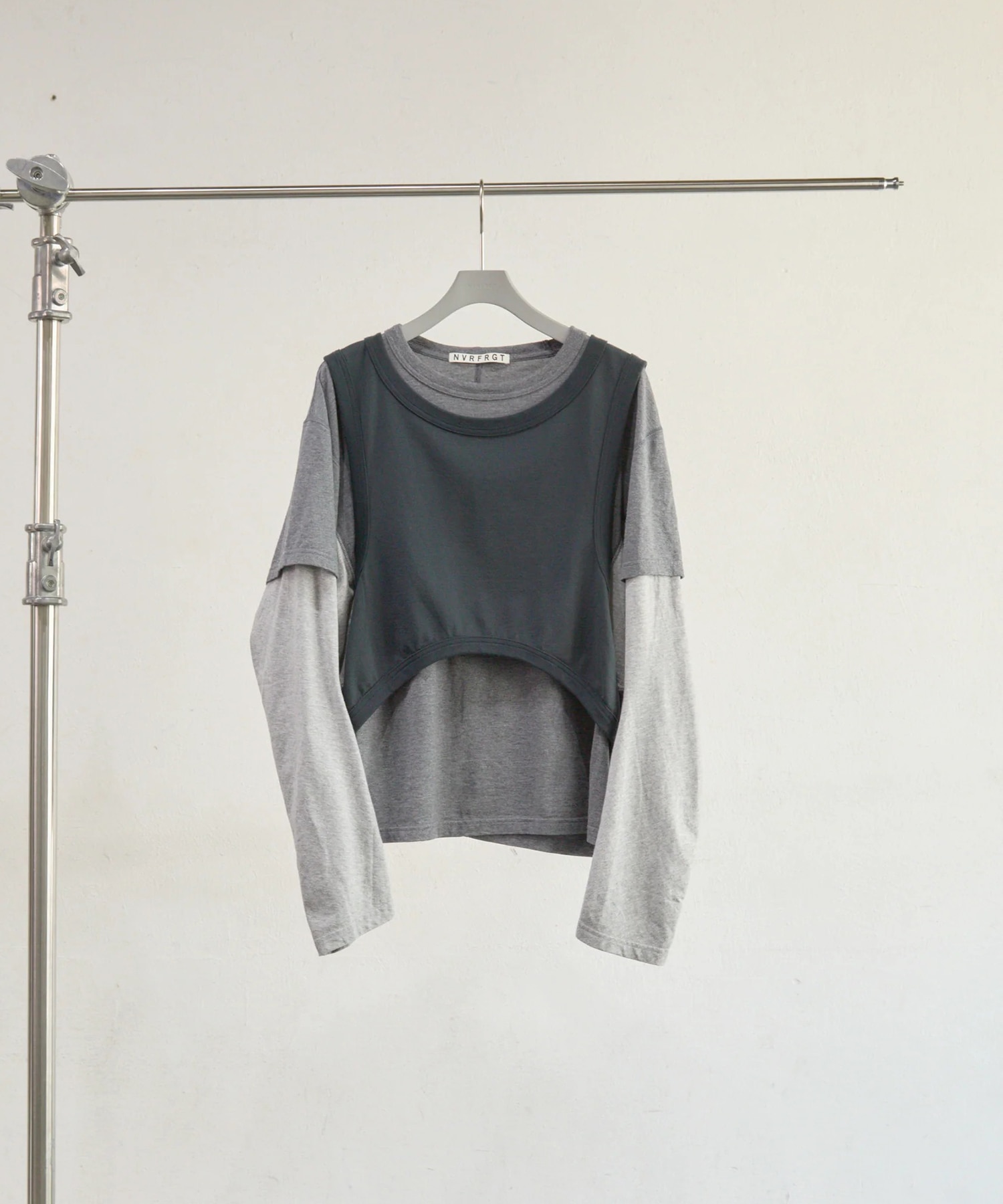 PANELLED MULTI LAYERD T-SHIRT
